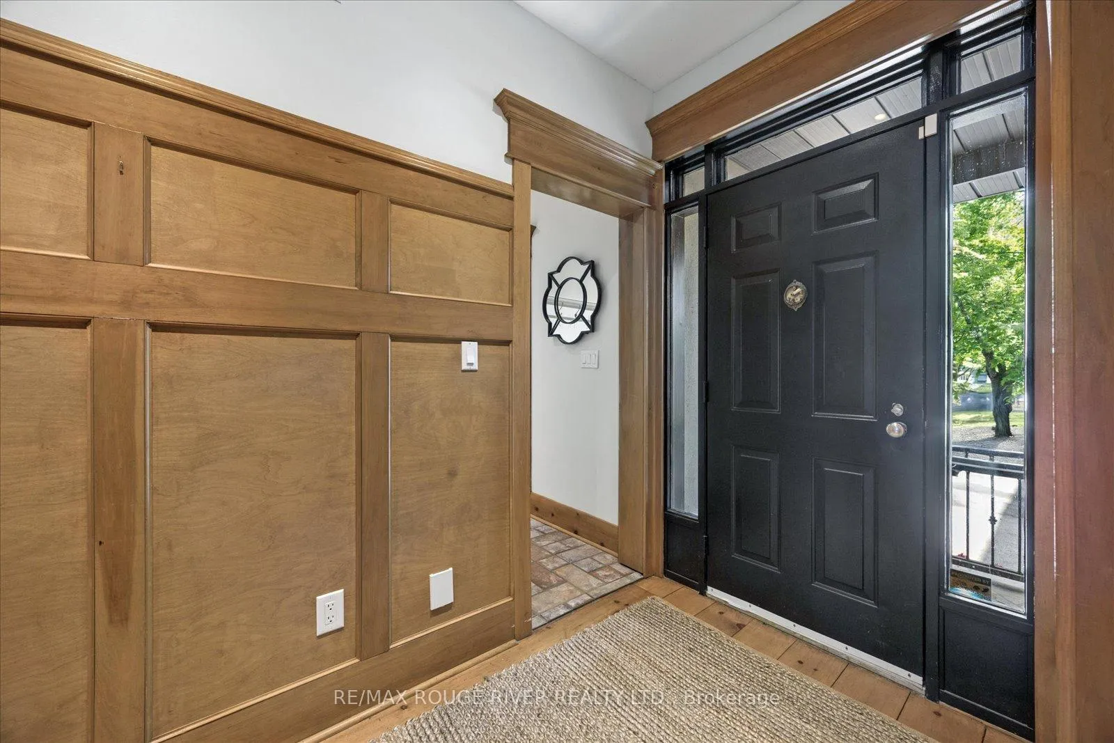 Photo 7 of 30 Springbank Avenue, Scarborough, Birchcliffe-Cliffside — HOMEH