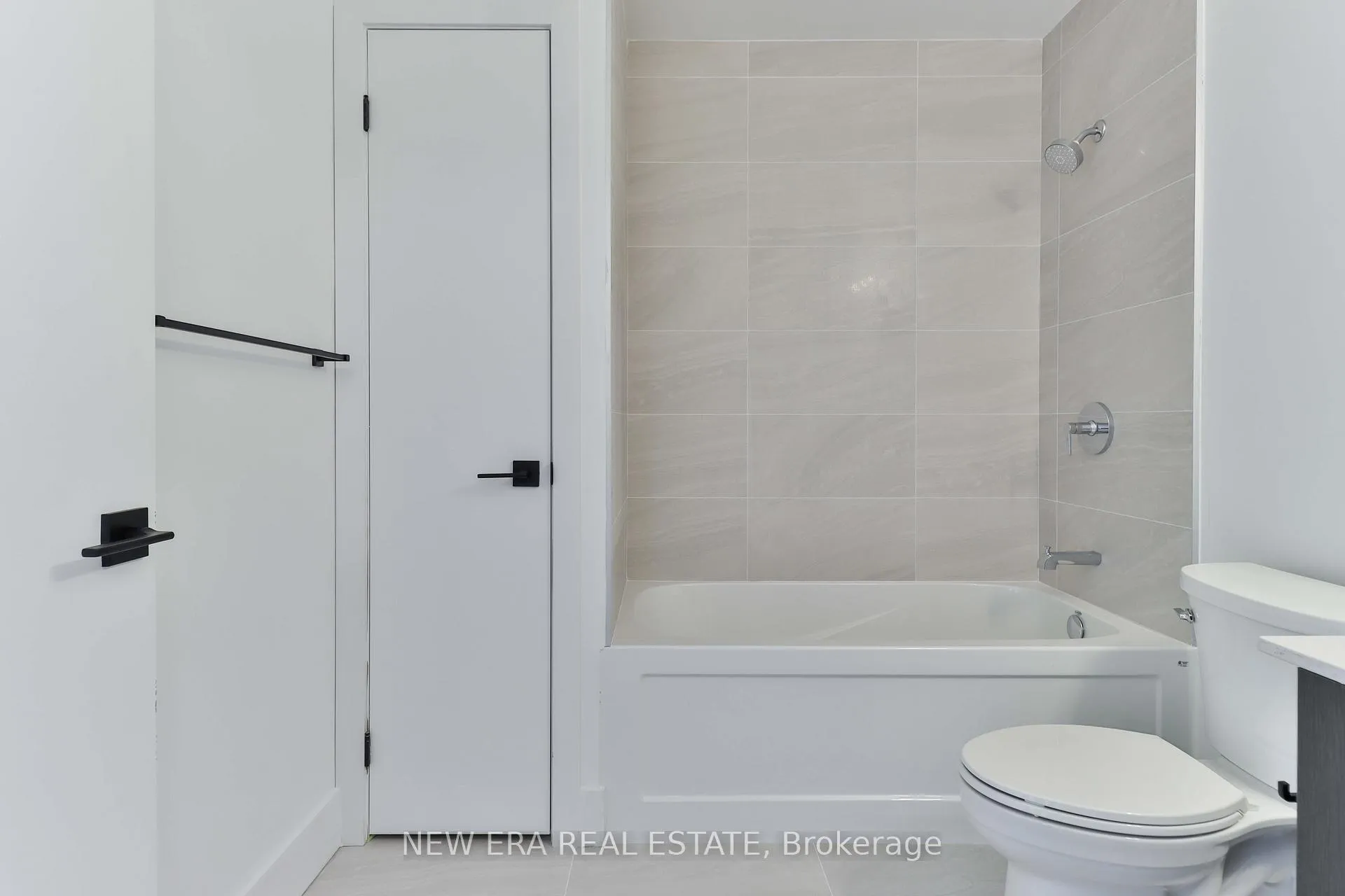 Photo 14 of Unit 1408, 2782 Barton Street E, Hamilton, Riverdale — HOMEH