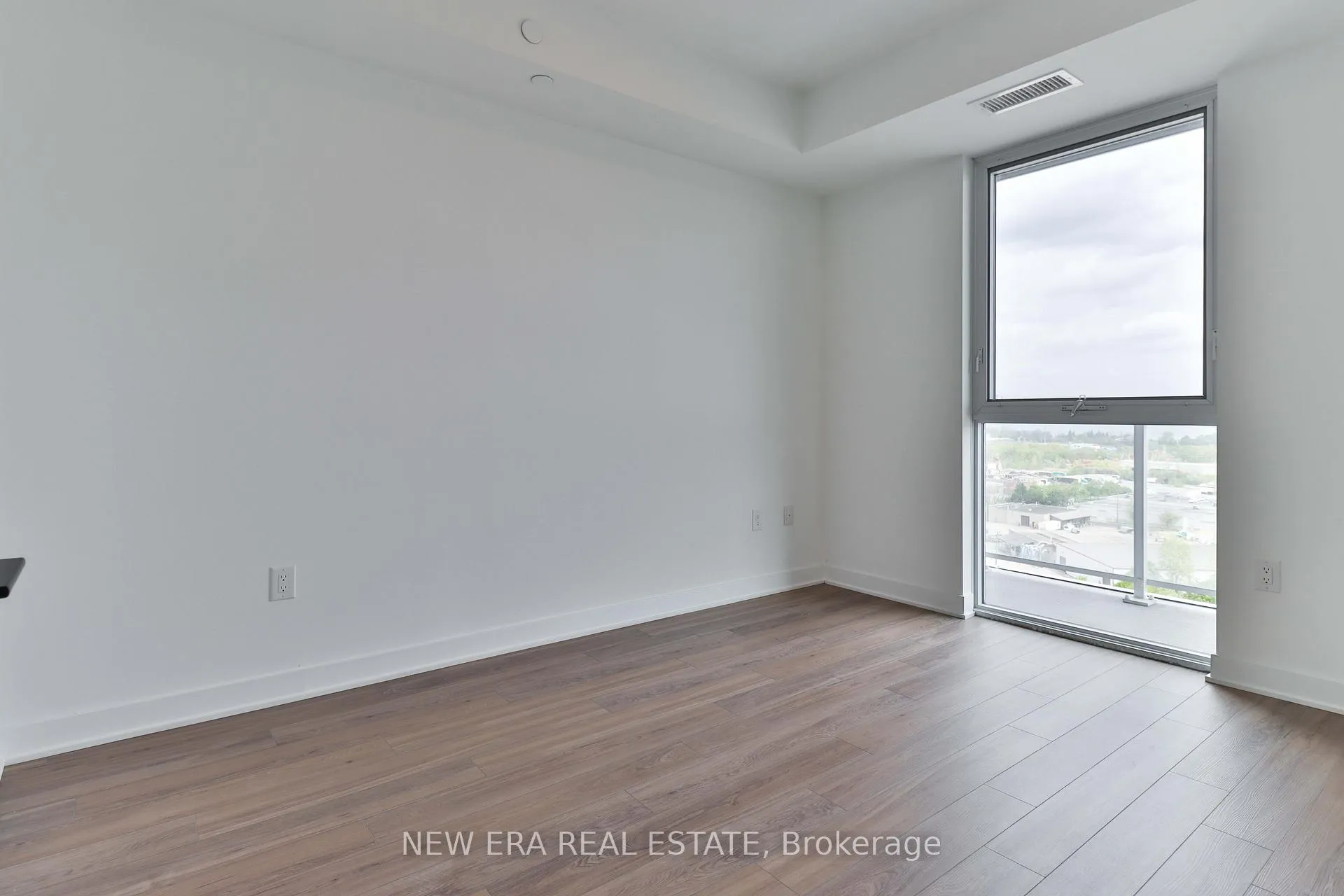 Photo 15 of Unit 1408, 2782 Barton Street E, Hamilton, Riverdale — HOMEH