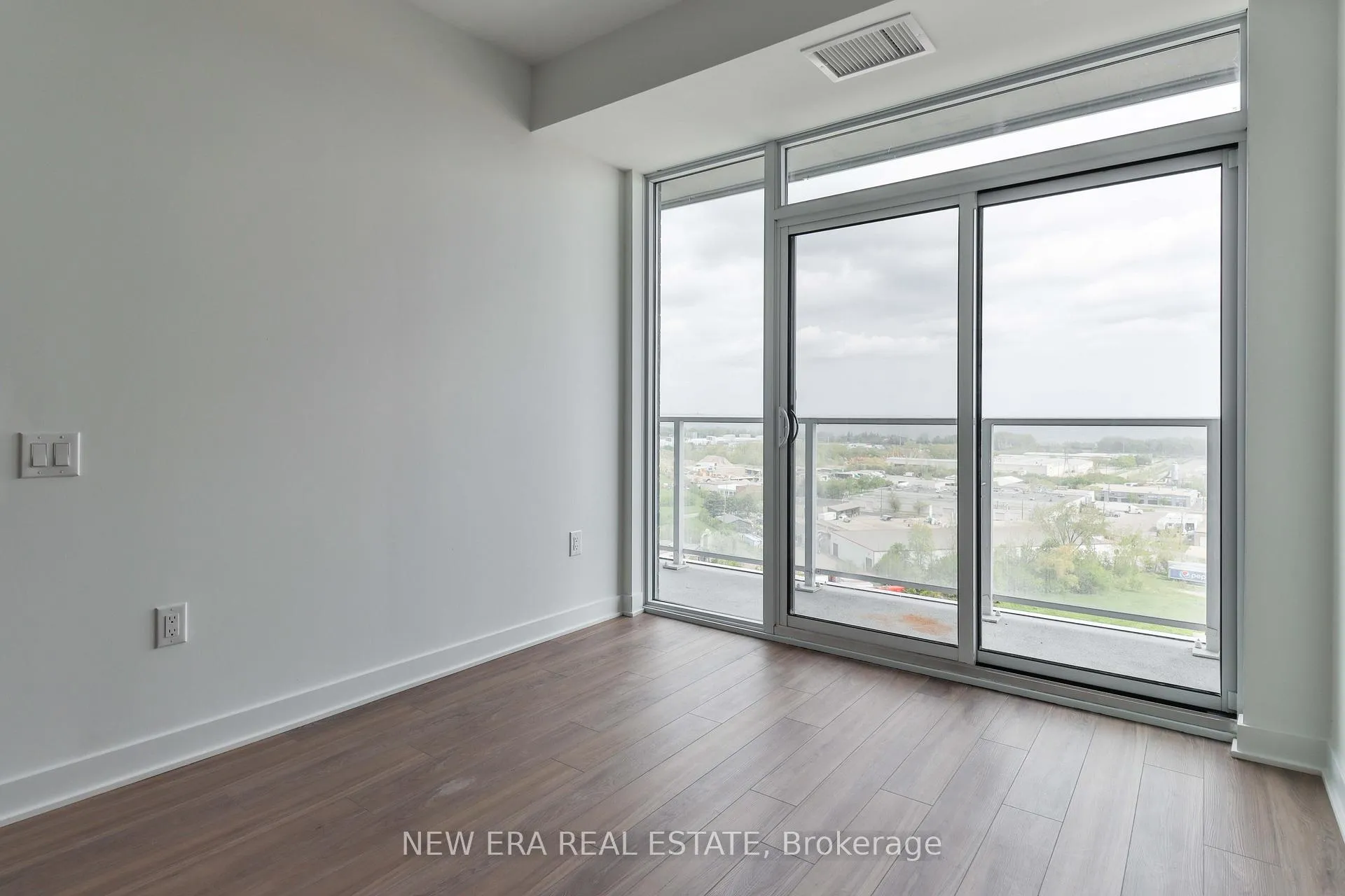 Photo 19 of Unit 1408, 2782 Barton Street E, Hamilton, Riverdale — HOMEH