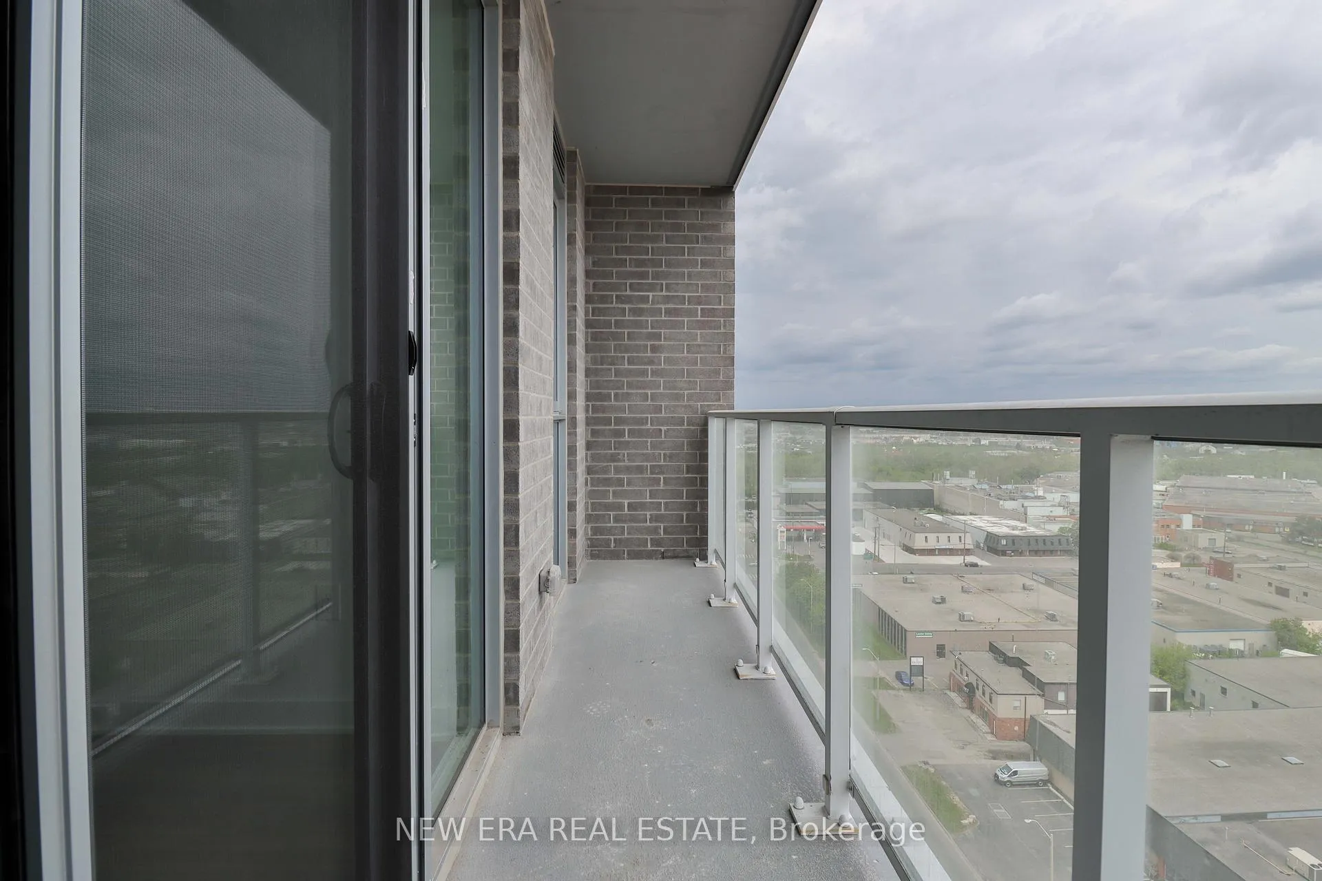Photo 20 of Unit 1408, 2782 Barton Street E, Hamilton, Riverdale — HOMEH