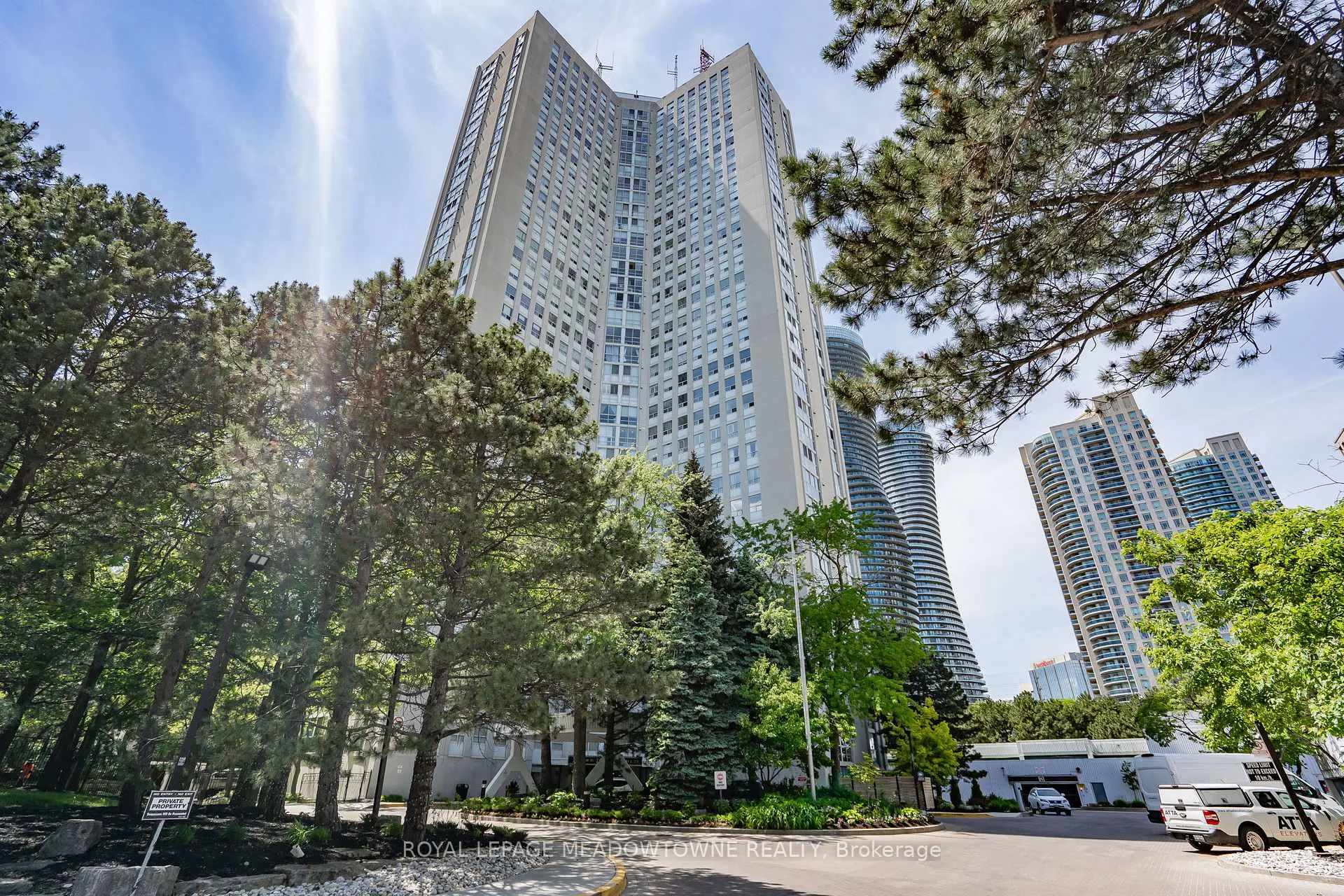 Photo 1 of Unit 3303, 3650 Kaneff Crescent, Mississauga, Mississauga Valleys — HOMEH