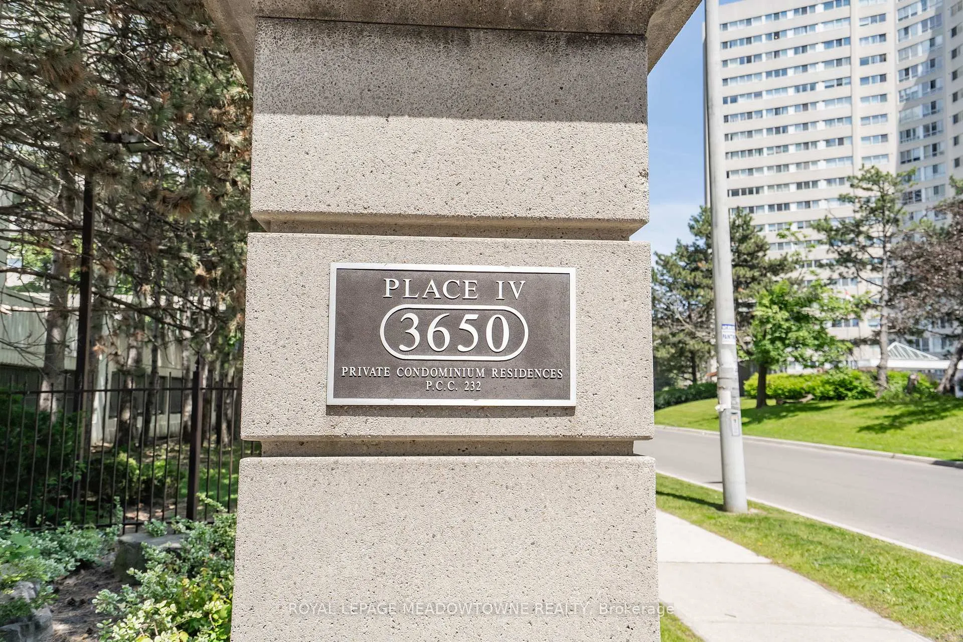 Photo 2 of Unit 3303, 3650 Kaneff Crescent, Mississauga, Mississauga Valleys — HOMEH