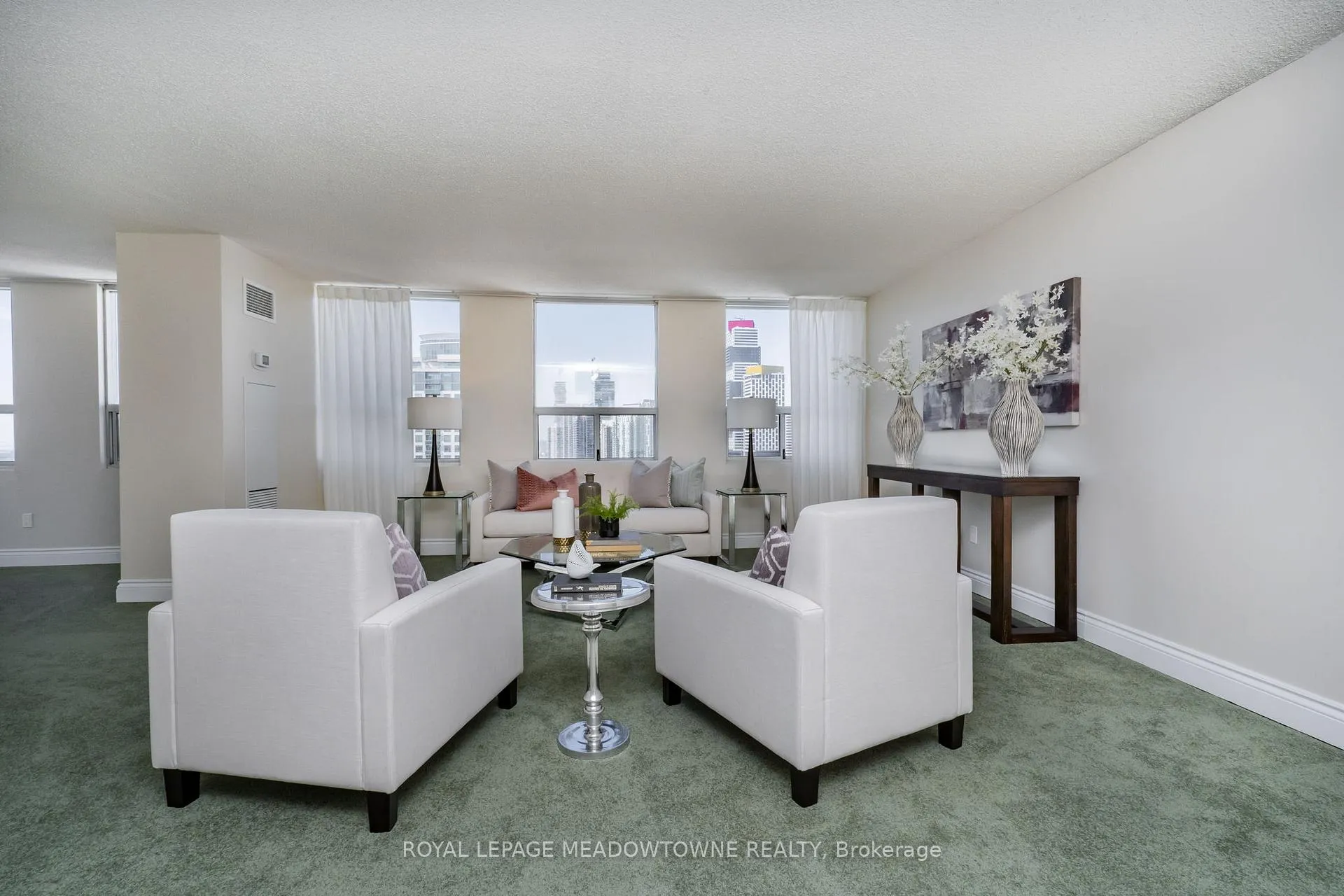 Photo 12 of Unit 3303, 3650 Kaneff Crescent, Mississauga, Mississauga Valleys — HOMEH
