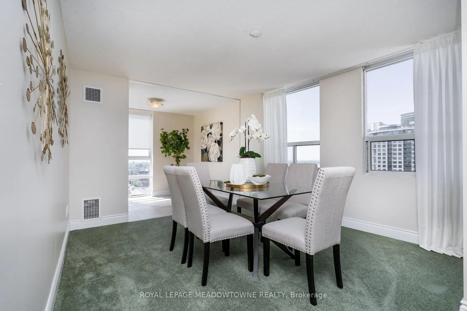 Photo 15 of Unit 3303, 3650 Kaneff Crescent, Mississauga, Mississauga Valleys — HOMEH