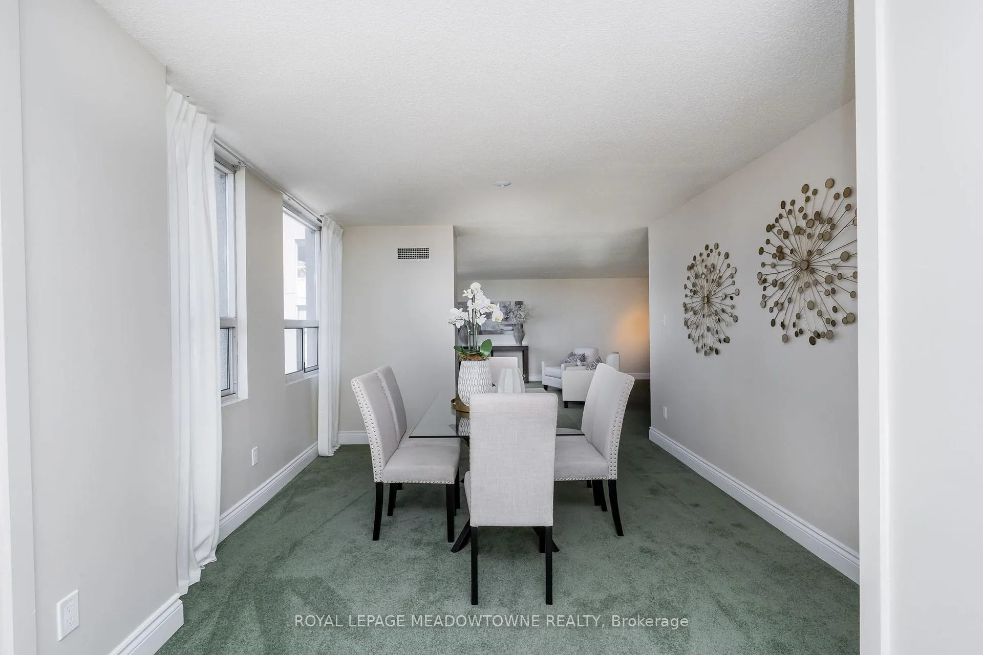Photo 16 of Unit 3303, 3650 Kaneff Crescent, Mississauga, Mississauga Valleys — HOMEH