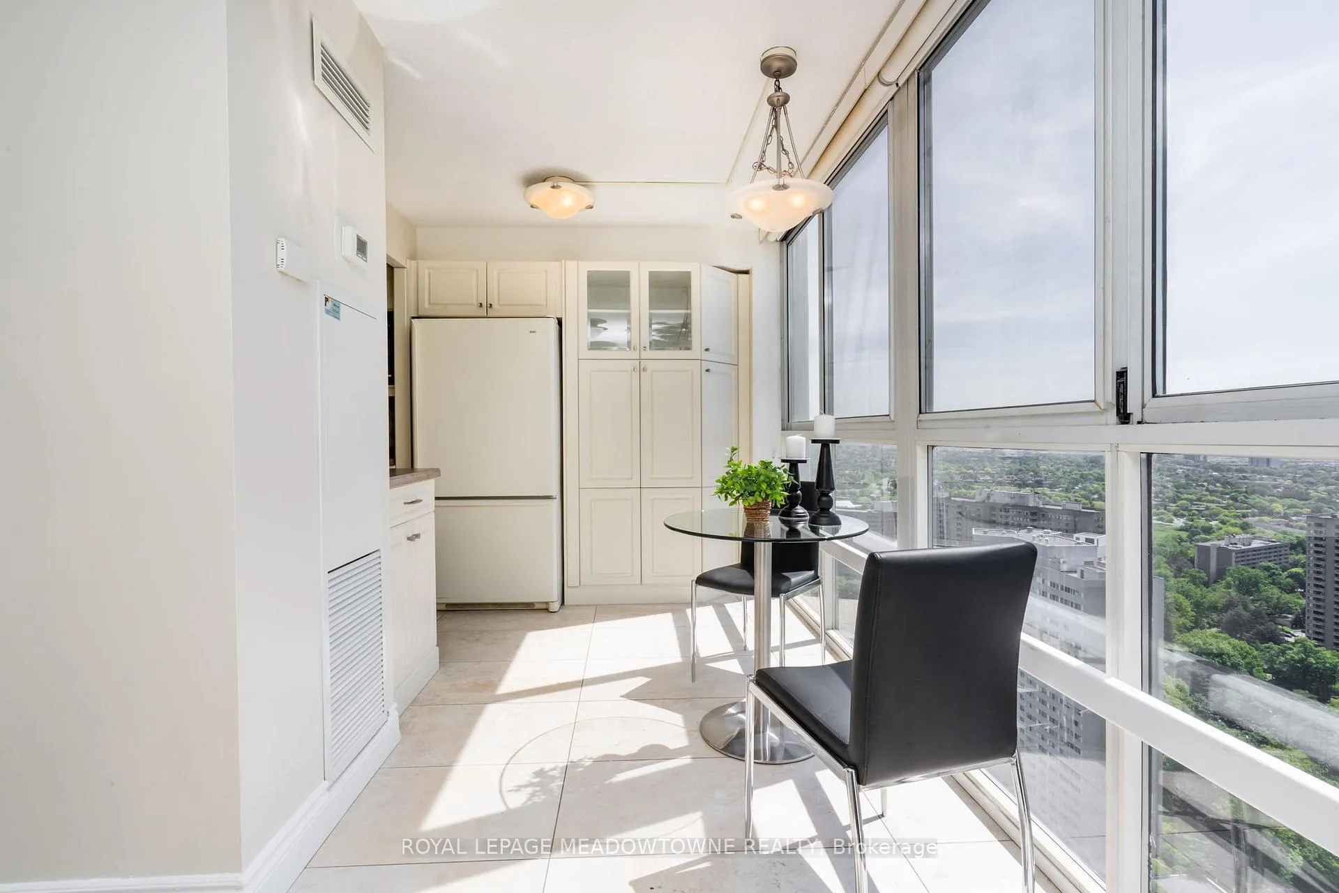 Photo 18 of Unit 3303, 3650 Kaneff Crescent, Mississauga, Mississauga Valleys — HOMEH