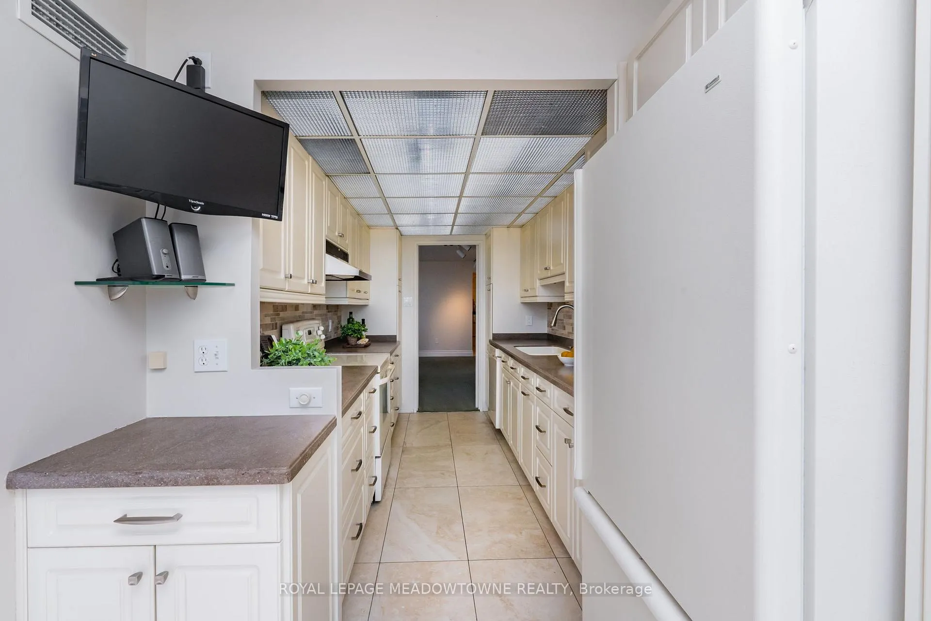 Photo 20 of Unit 3303, 3650 Kaneff Crescent, Mississauga, Mississauga Valleys — HOMEH