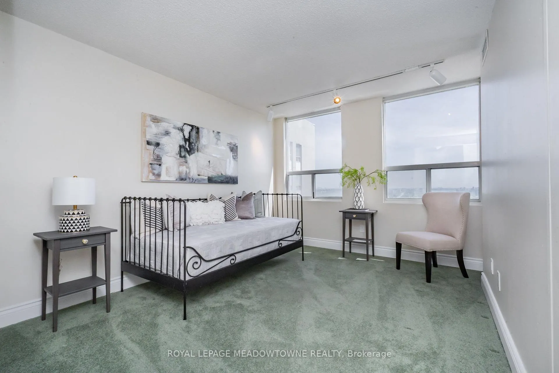 Photo 24 of Unit 3303, 3650 Kaneff Crescent, Mississauga, Mississauga Valleys — HOMEH