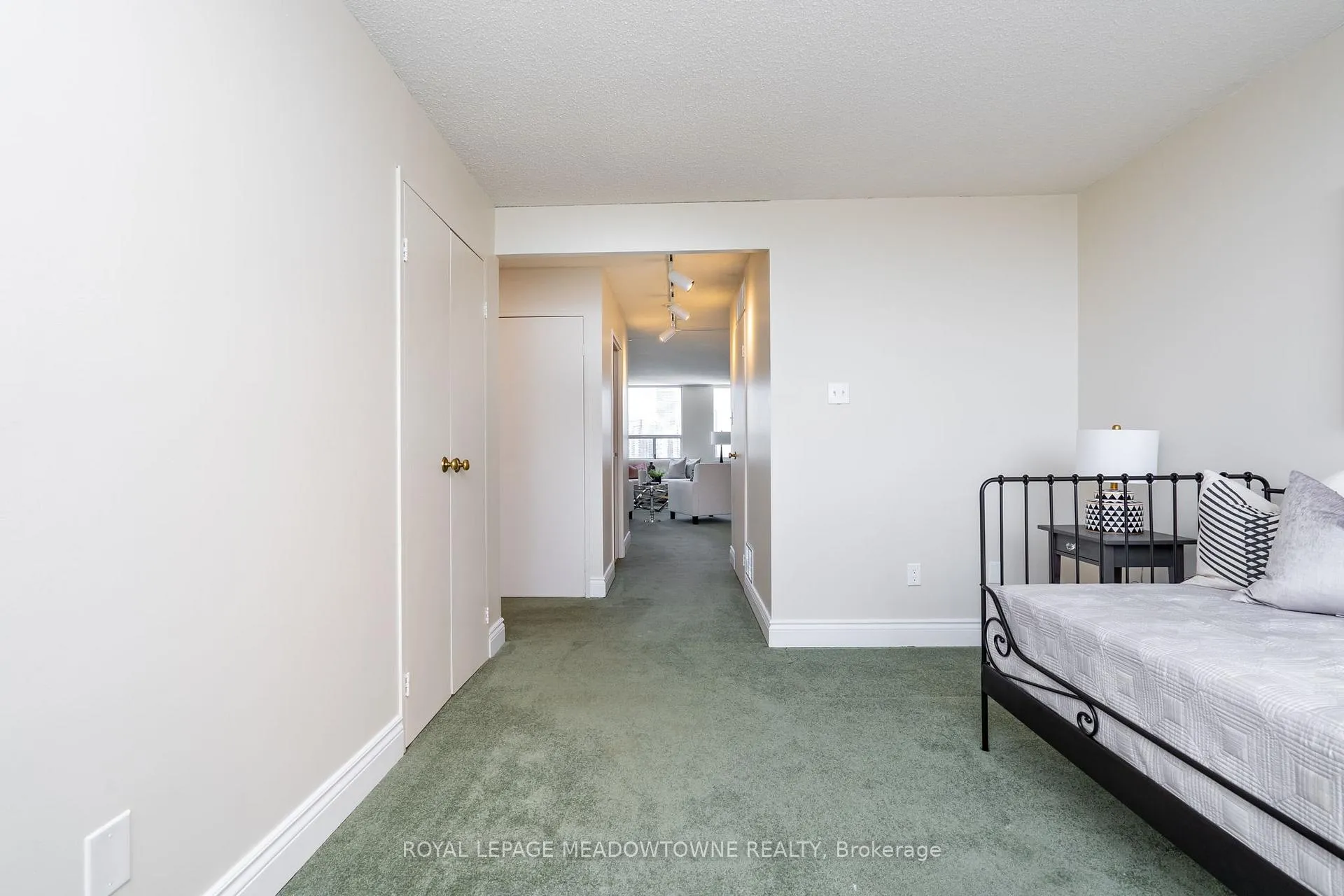 Photo 25 of Unit 3303, 3650 Kaneff Crescent, Mississauga, Mississauga Valleys — HOMEH