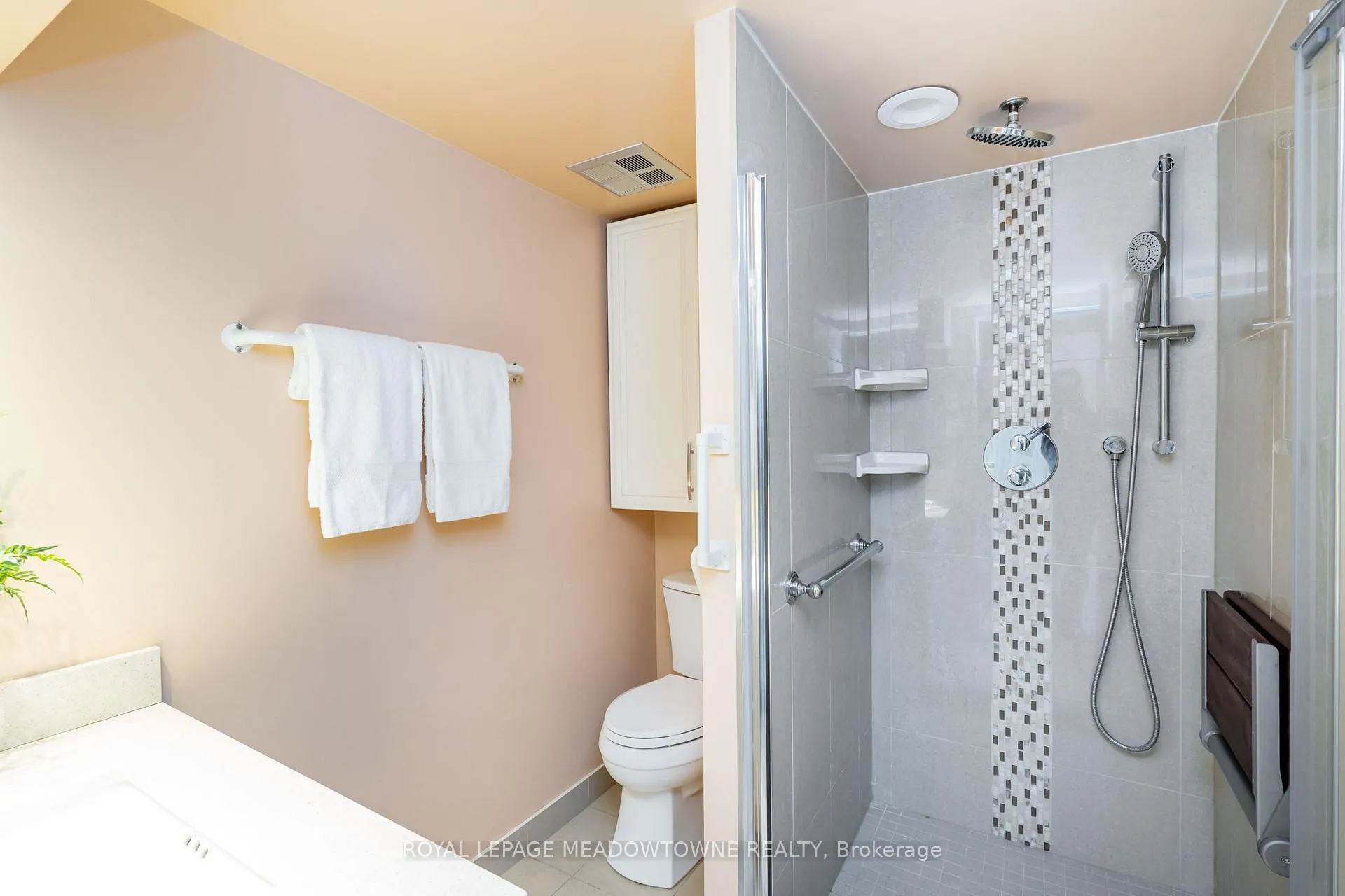 Photo 35 of Unit 3303, 3650 Kaneff Crescent, Mississauga, Mississauga Valleys — HOMEH