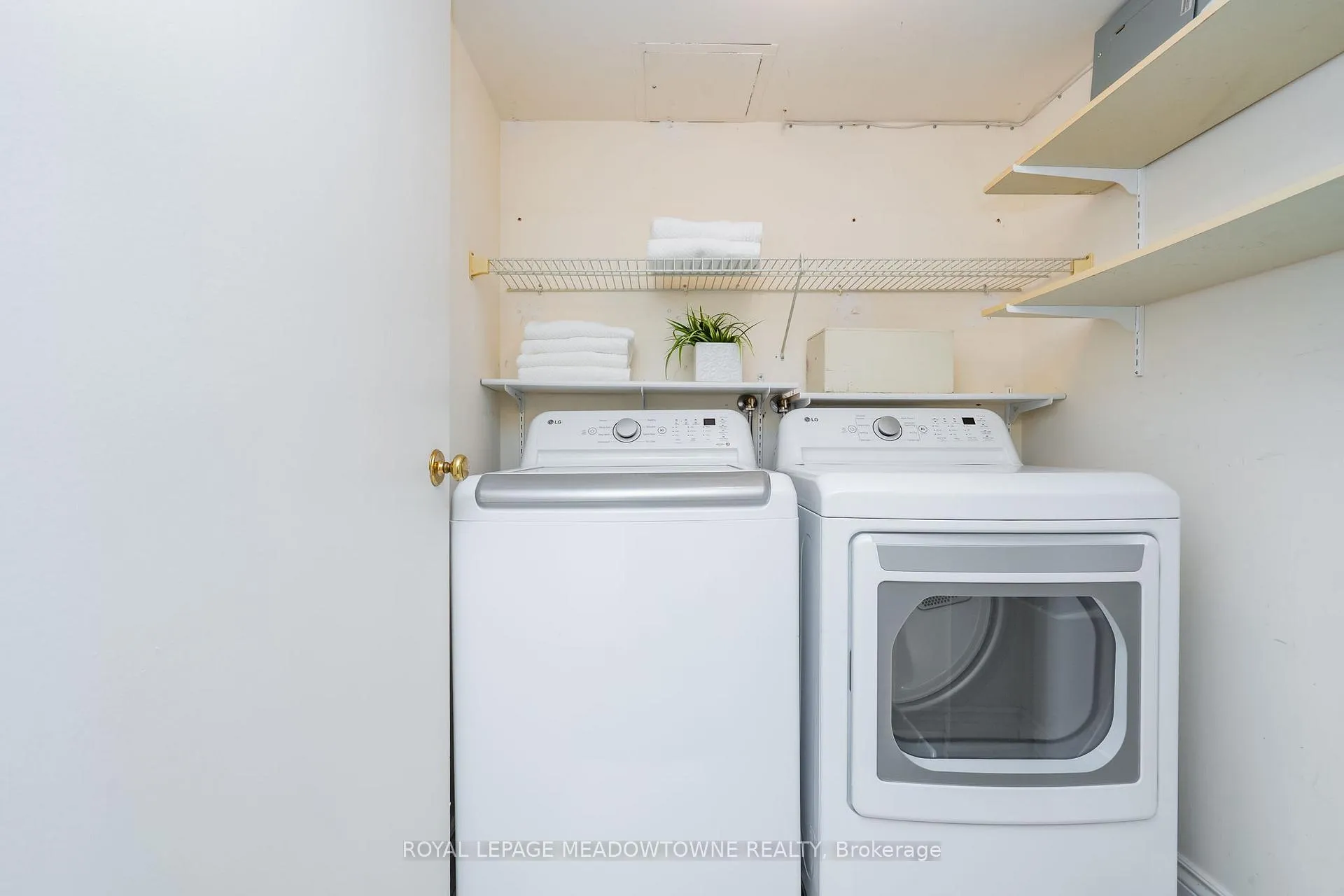 Photo 38 of Unit 3303, 3650 Kaneff Crescent, Mississauga, Mississauga Valleys — HOMEH
