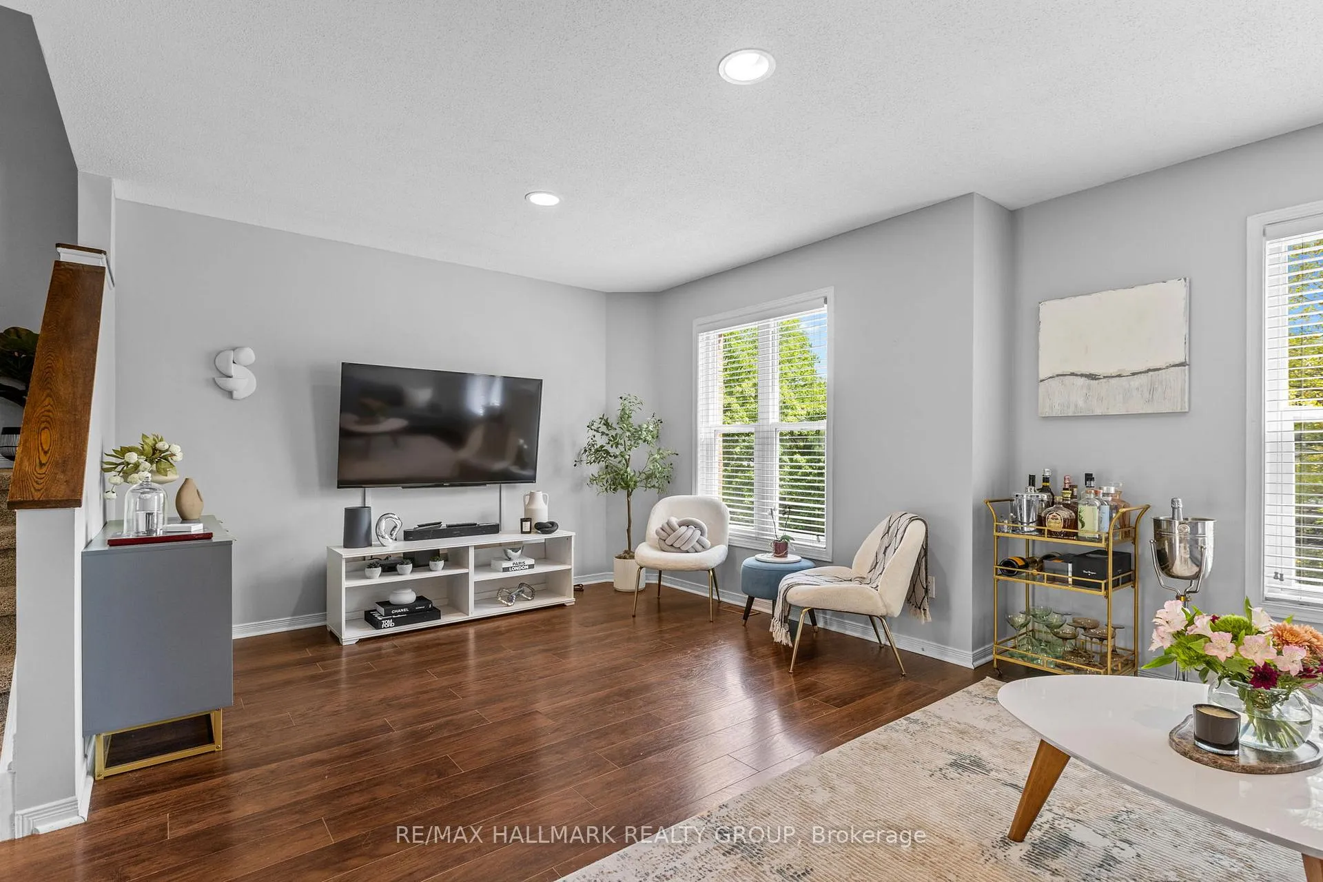 Photo 9 of 125 Arcola Private, Ottawa, Overbrook/Castle Heights — HOMEH