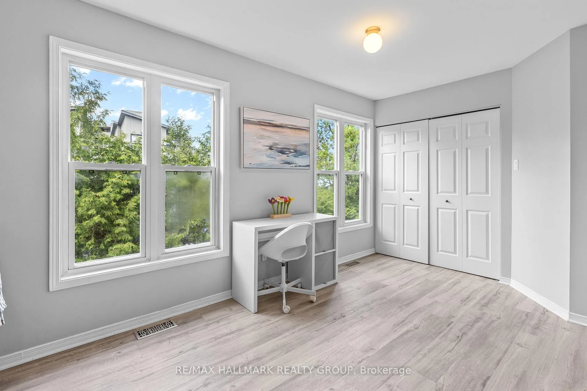 Photo 15 of 125 Arcola Private, Ottawa, Overbrook/Castle Heights — HOMEH