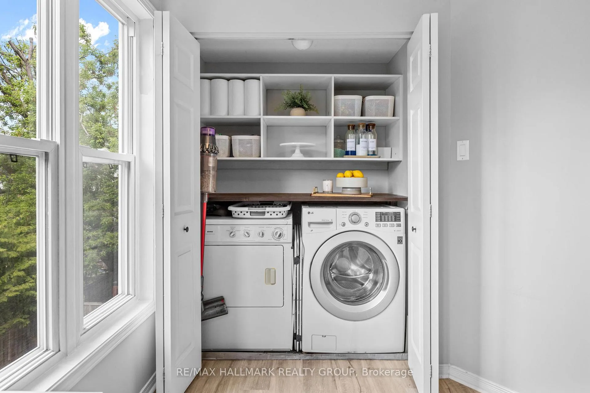 Photo 16 of 125 Arcola Private, Ottawa, Overbrook/Castle Heights — HOMEH