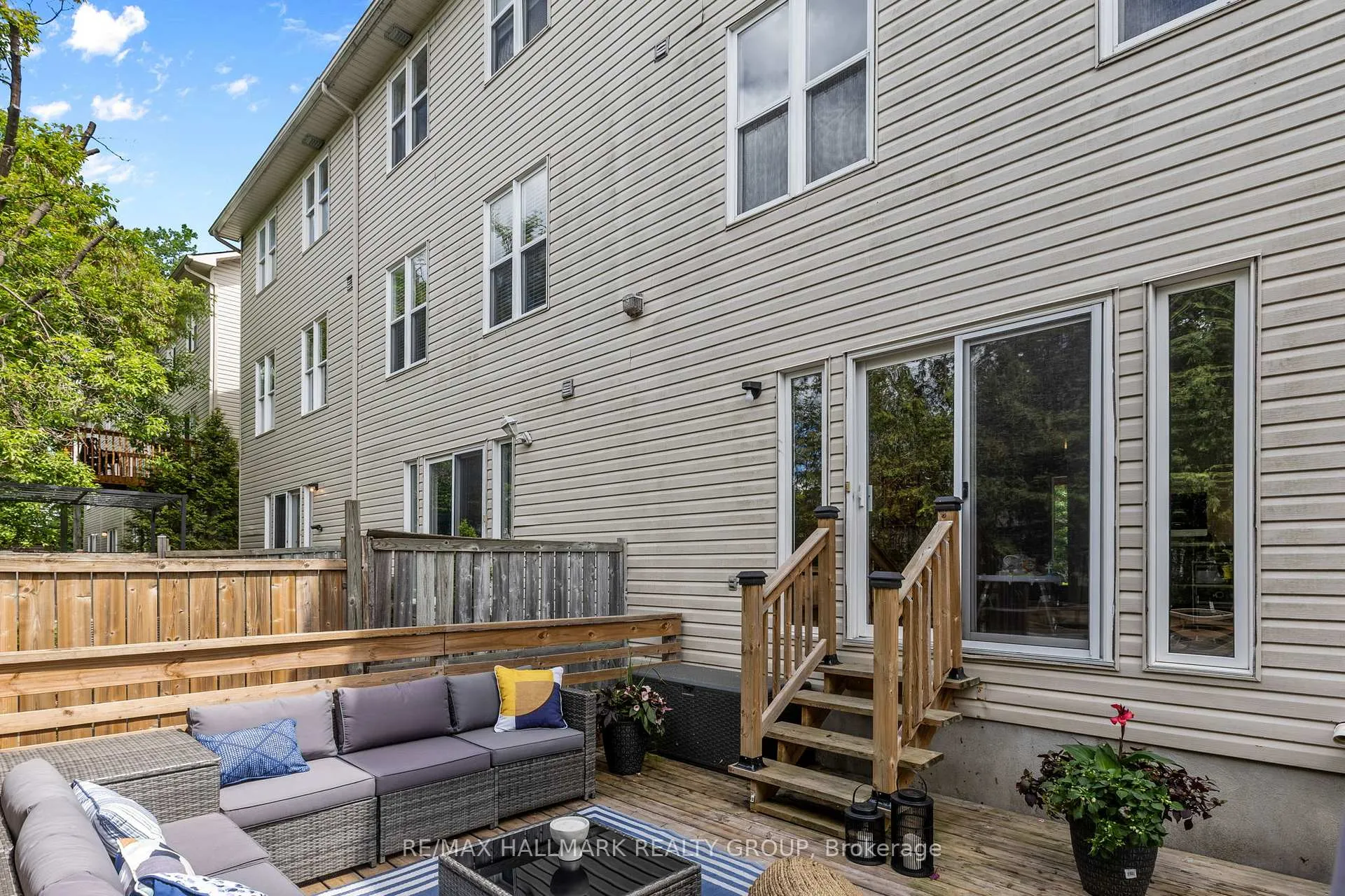 Photo 28 of 125 Arcola Private, Ottawa, Overbrook/Castle Heights — HOMEH