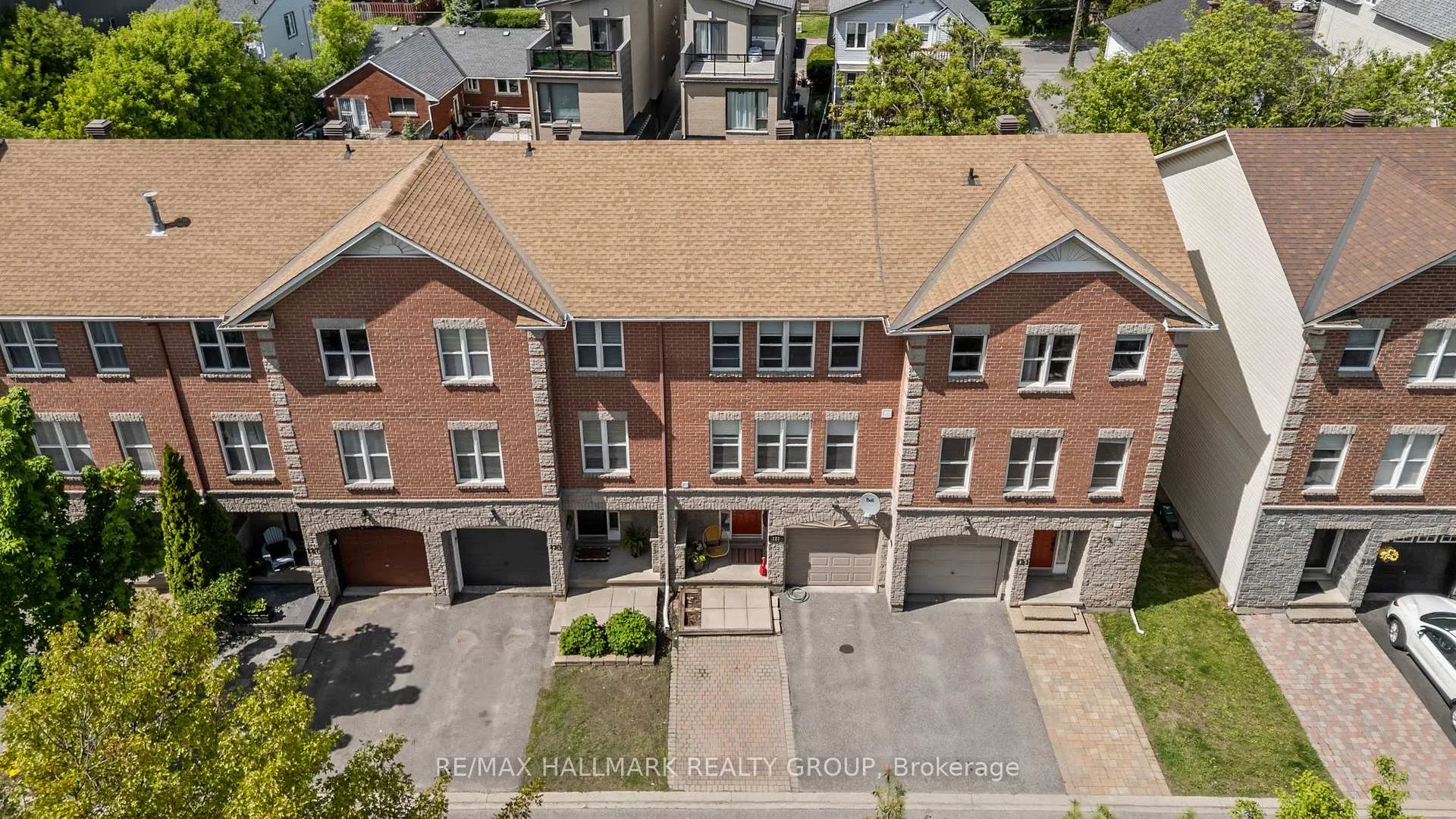 Photo 31 of 125 Arcola Private, Ottawa, Overbrook/Castle Heights — HOMEH