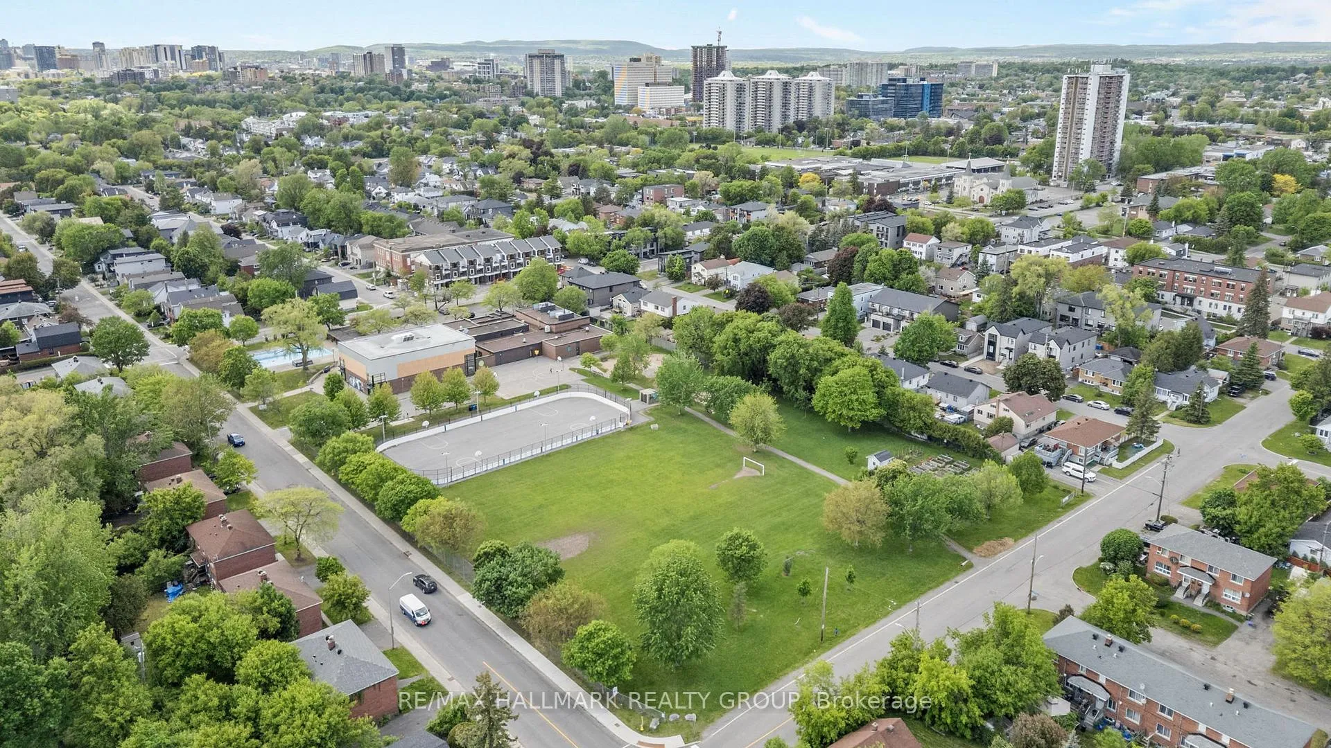 Photo 34 of 125 Arcola Private, Ottawa, Overbrook/Castle Heights — HOMEH