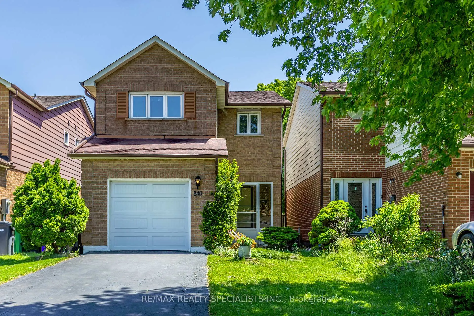 Photo 2 of 840 Messenger Meadow Drive, Mississauga, Creditview — HOMEH