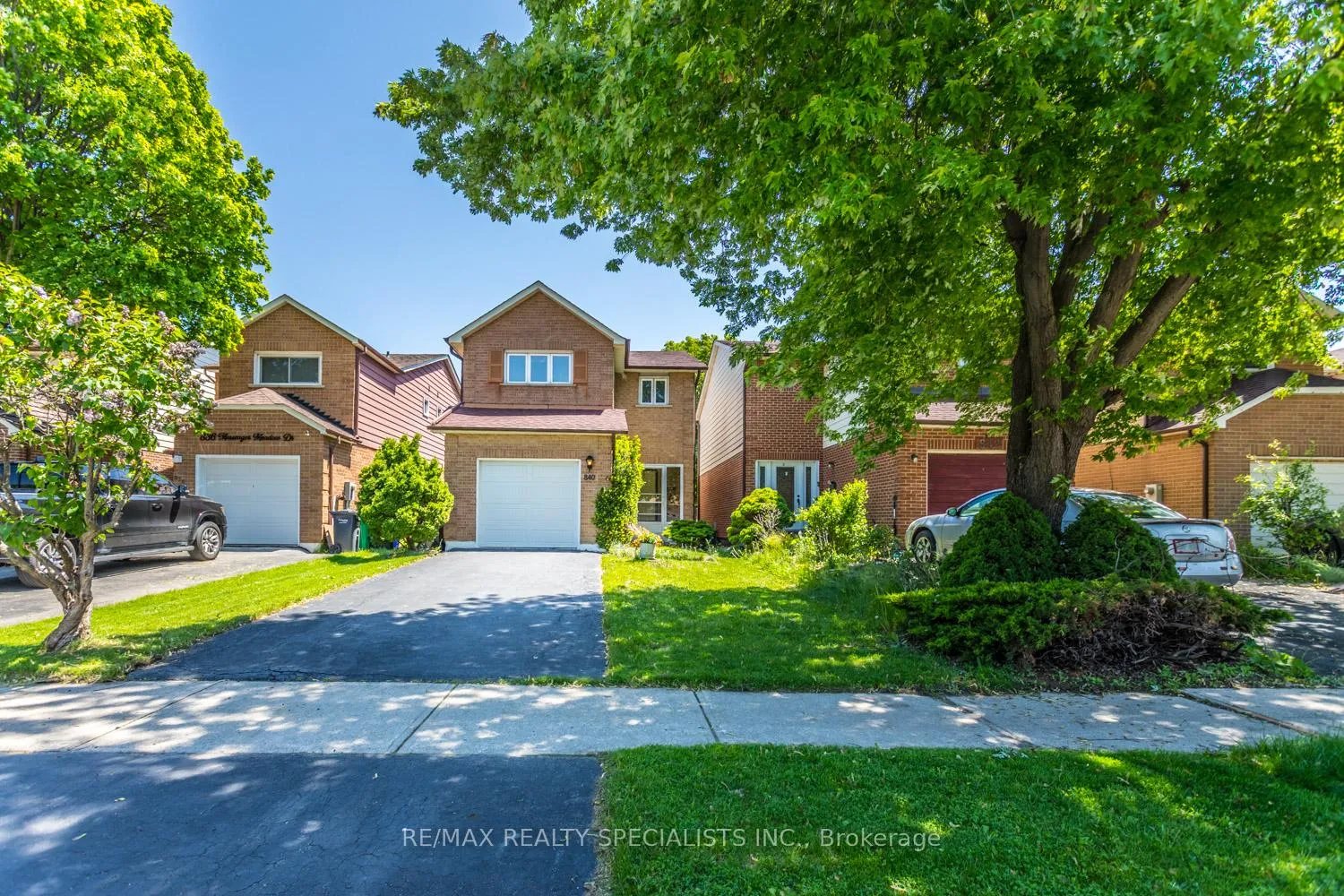 Photo 3 of 840 Messenger Meadow Drive, Mississauga, Creditview — HOMEH
