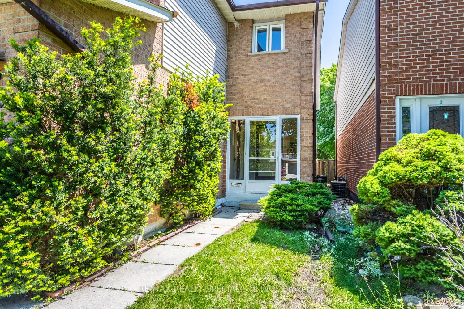 Photo 5 of 840 Messenger Meadow Drive, Mississauga, Creditview — HOMEH