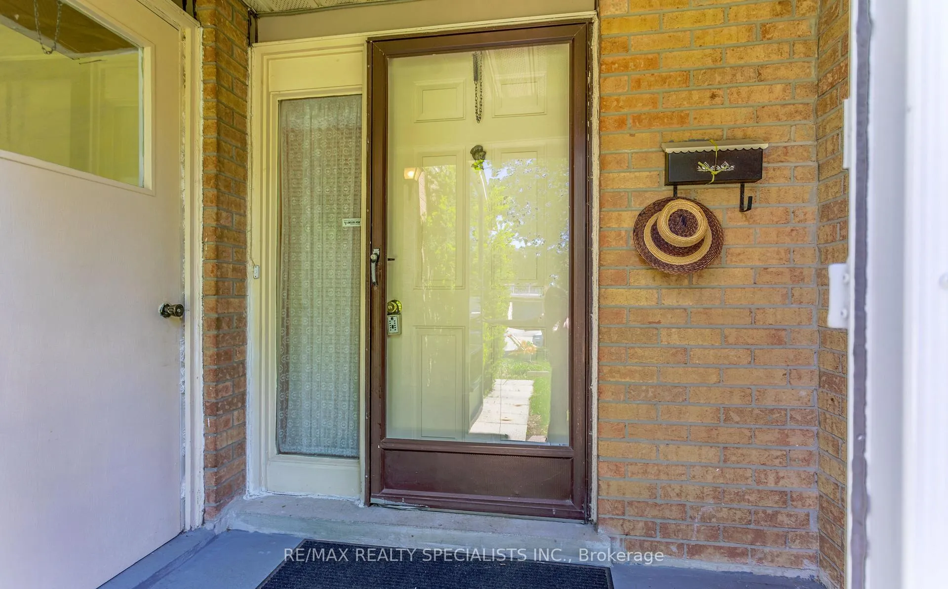 Photo 7 of 840 Messenger Meadow Drive, Mississauga, Creditview — HOMEH