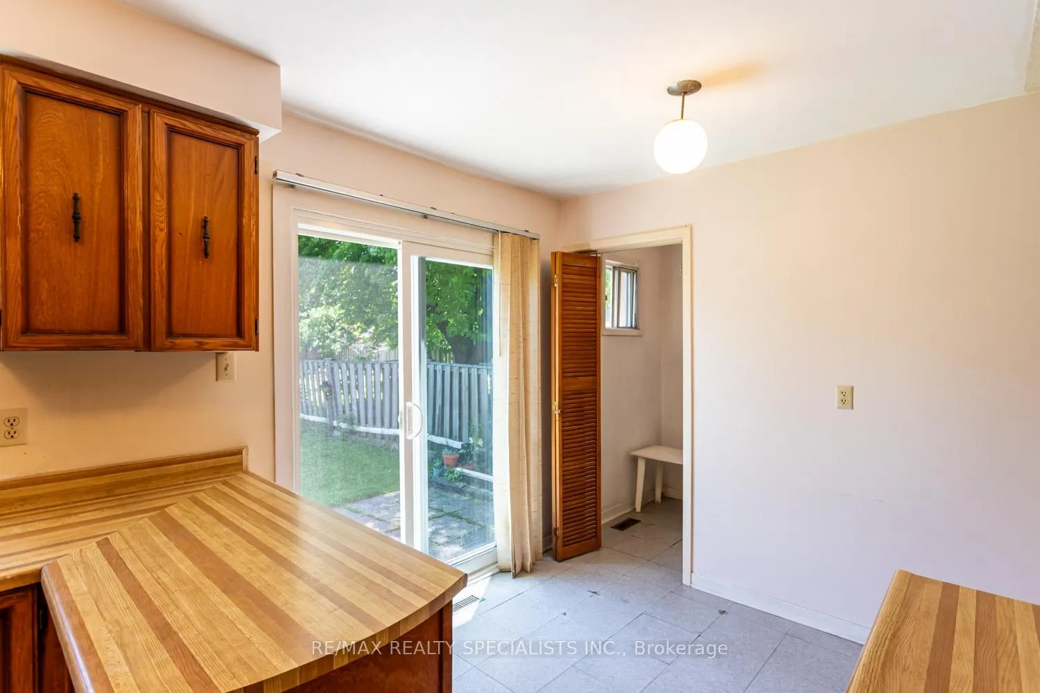 Photo 15 of 840 Messenger Meadow Drive, Mississauga, Creditview — HOMEH