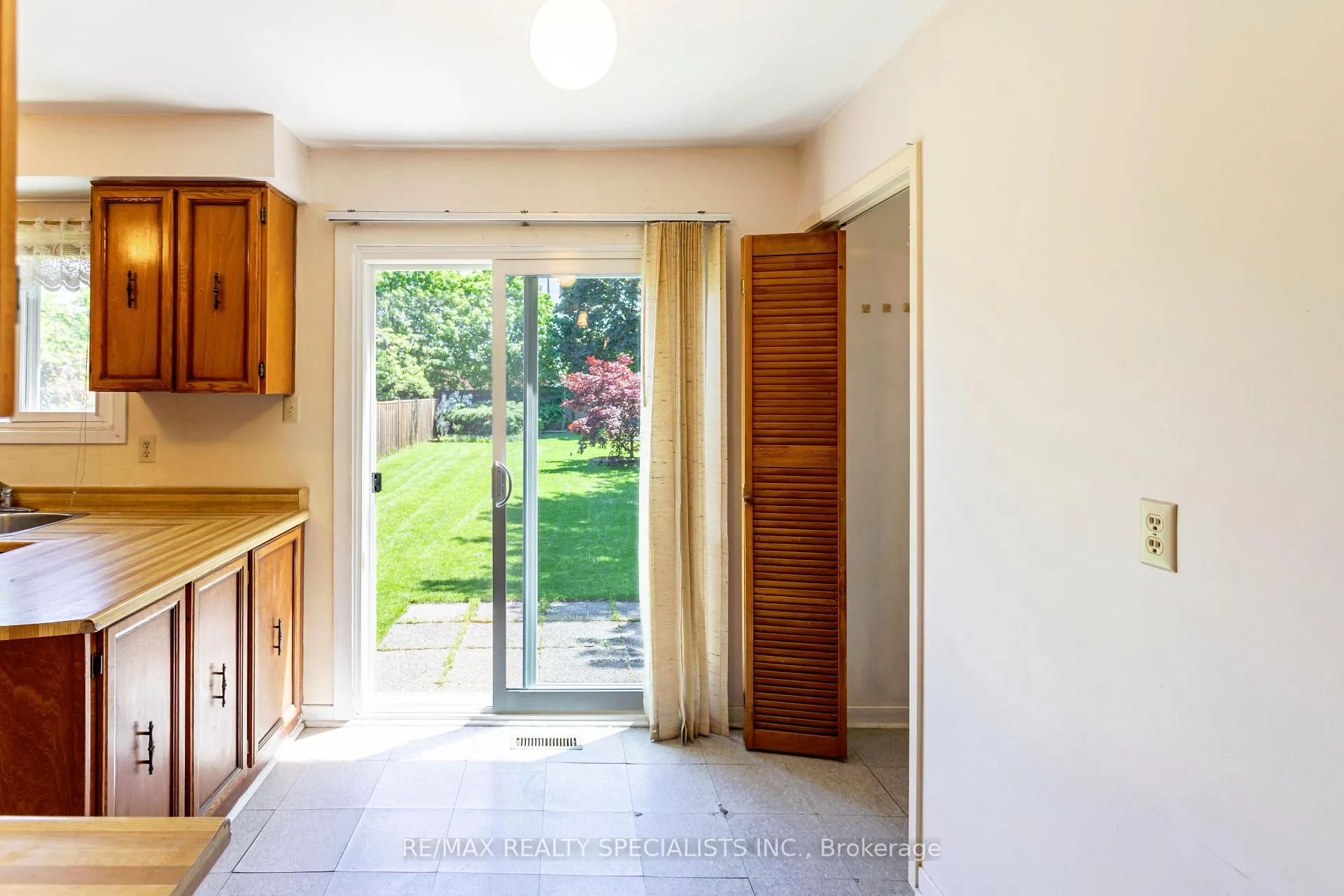 Photo 17 of 840 Messenger Meadow Drive, Mississauga, Creditview — HOMEH