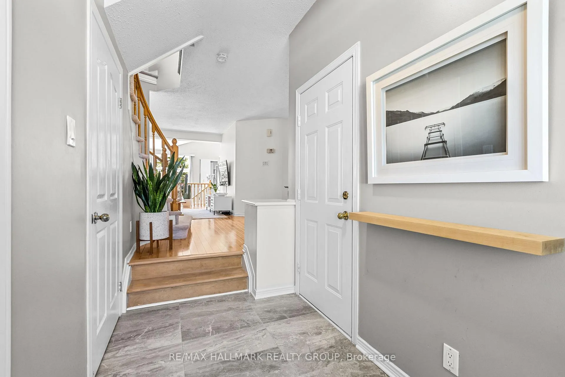 Photo 6 of 4319 Owl Valley Drive, Ottawa, Riverside South/Gloucester Glen — HOMEH