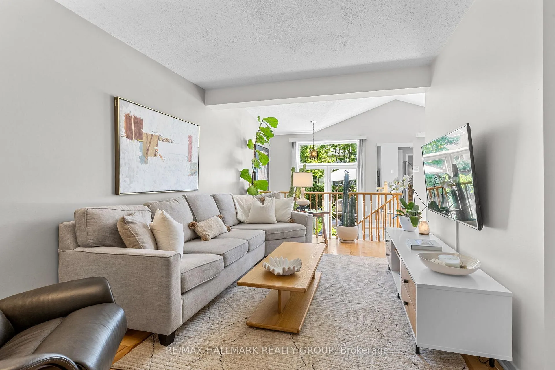 Photo 9 of 4319 Owl Valley Drive, Ottawa, Riverside South/Gloucester Glen — HOMEH