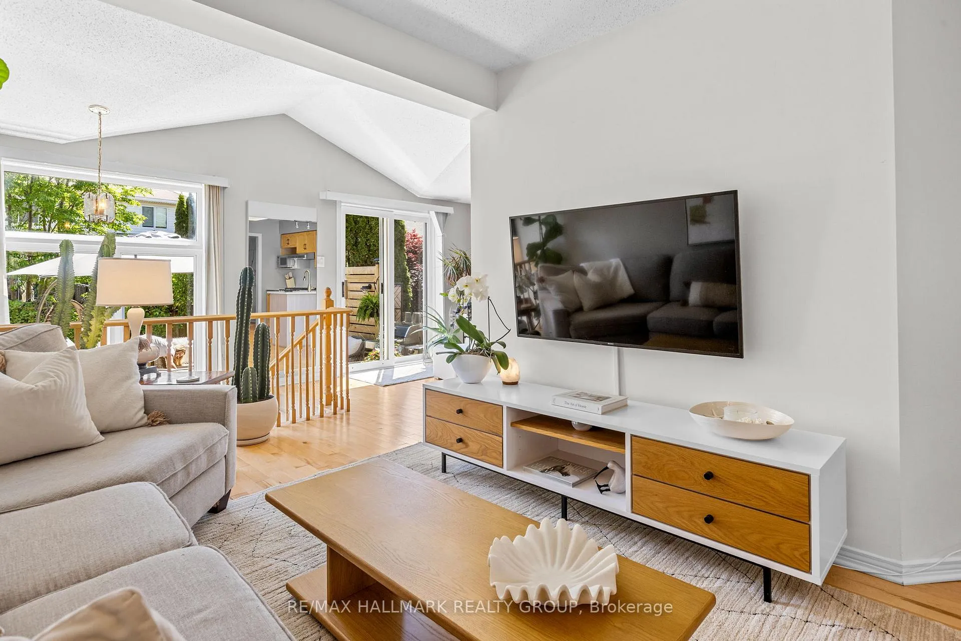 Photo 10 of 4319 Owl Valley Drive, Ottawa, Riverside South/Gloucester Glen — HOMEH
