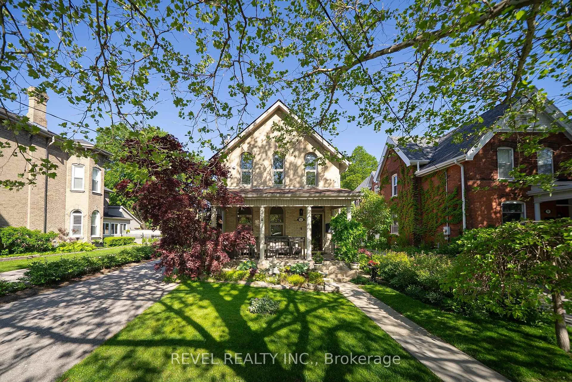 Front of 11 Chestnut Avenue