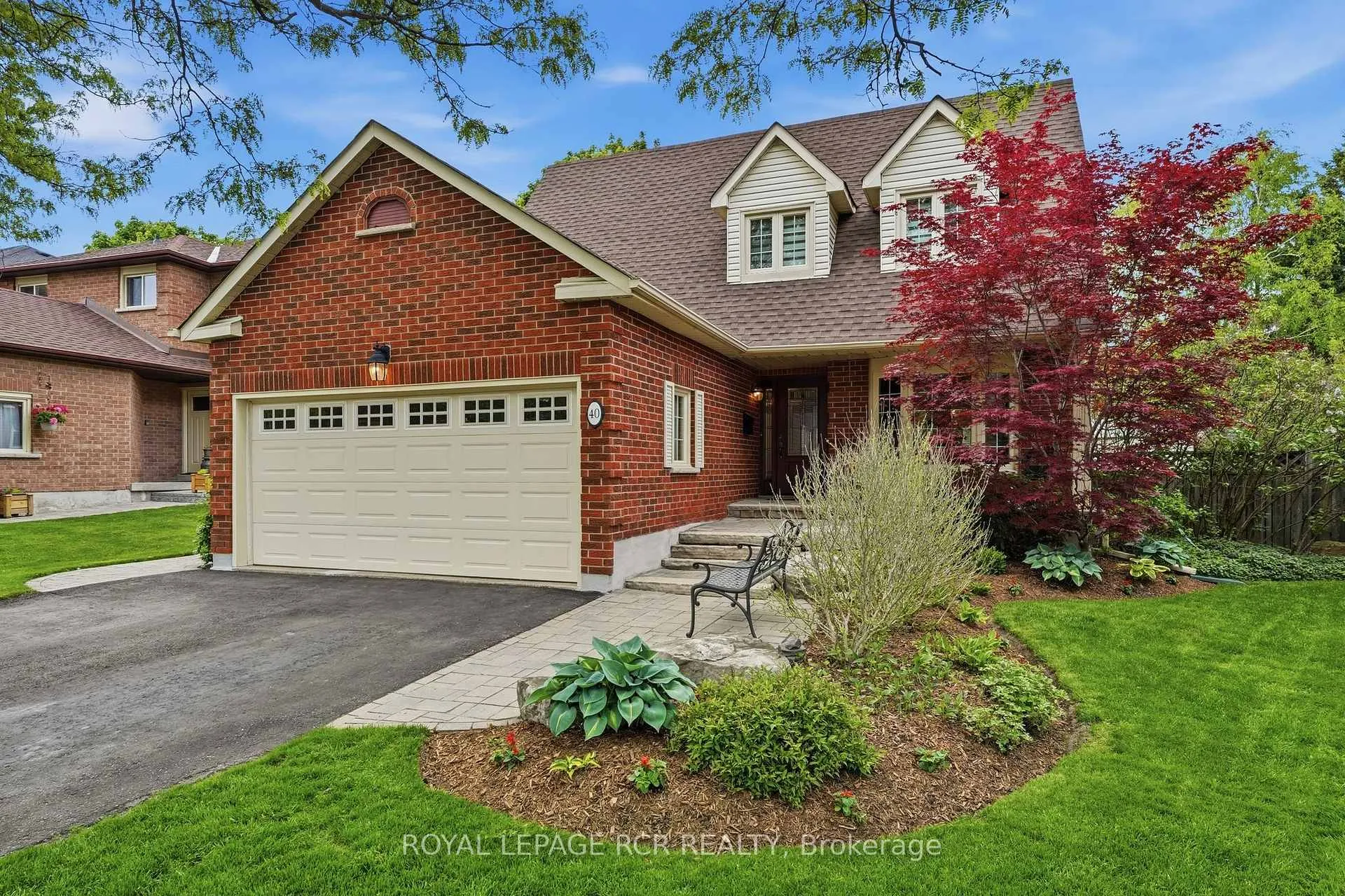 Photo 1 of 40 Moffat Crescent, Aurora, Aurora Heights — HOMEH