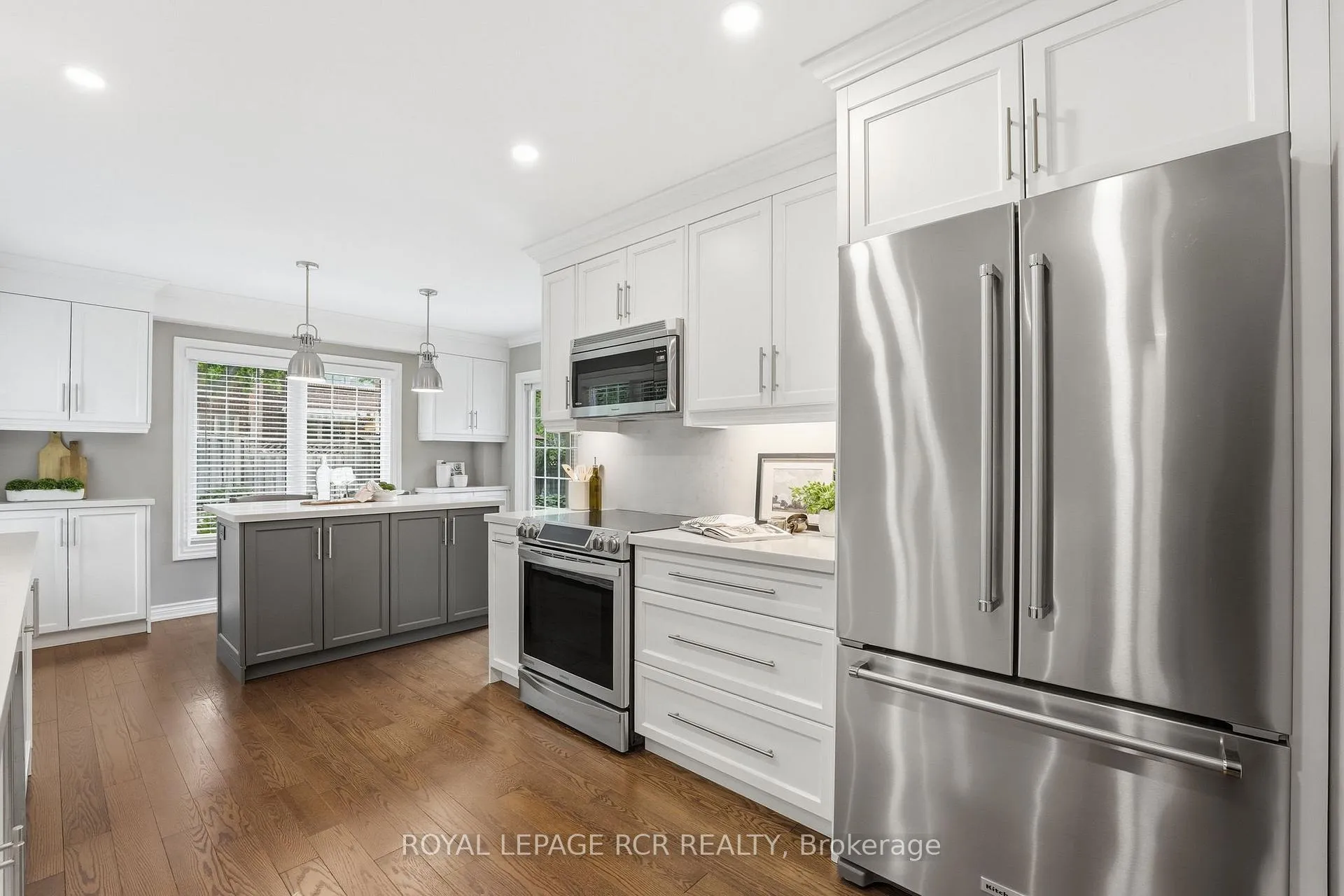 Photo 7 of 40 Moffat Crescent, Aurora, Aurora Heights — HOMEH