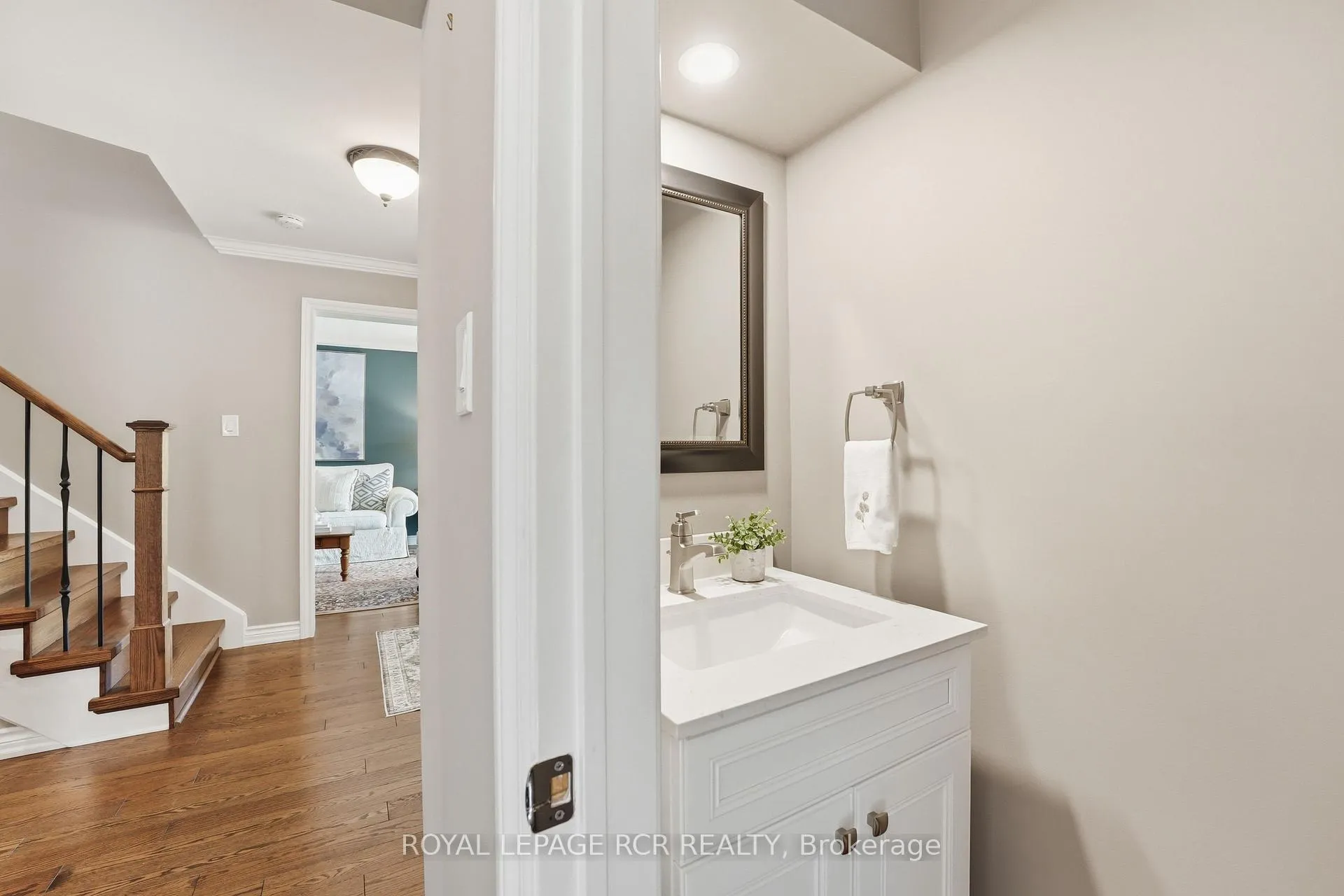 Photo 18 of 40 Moffat Crescent, Aurora, Aurora Heights — HOMEH