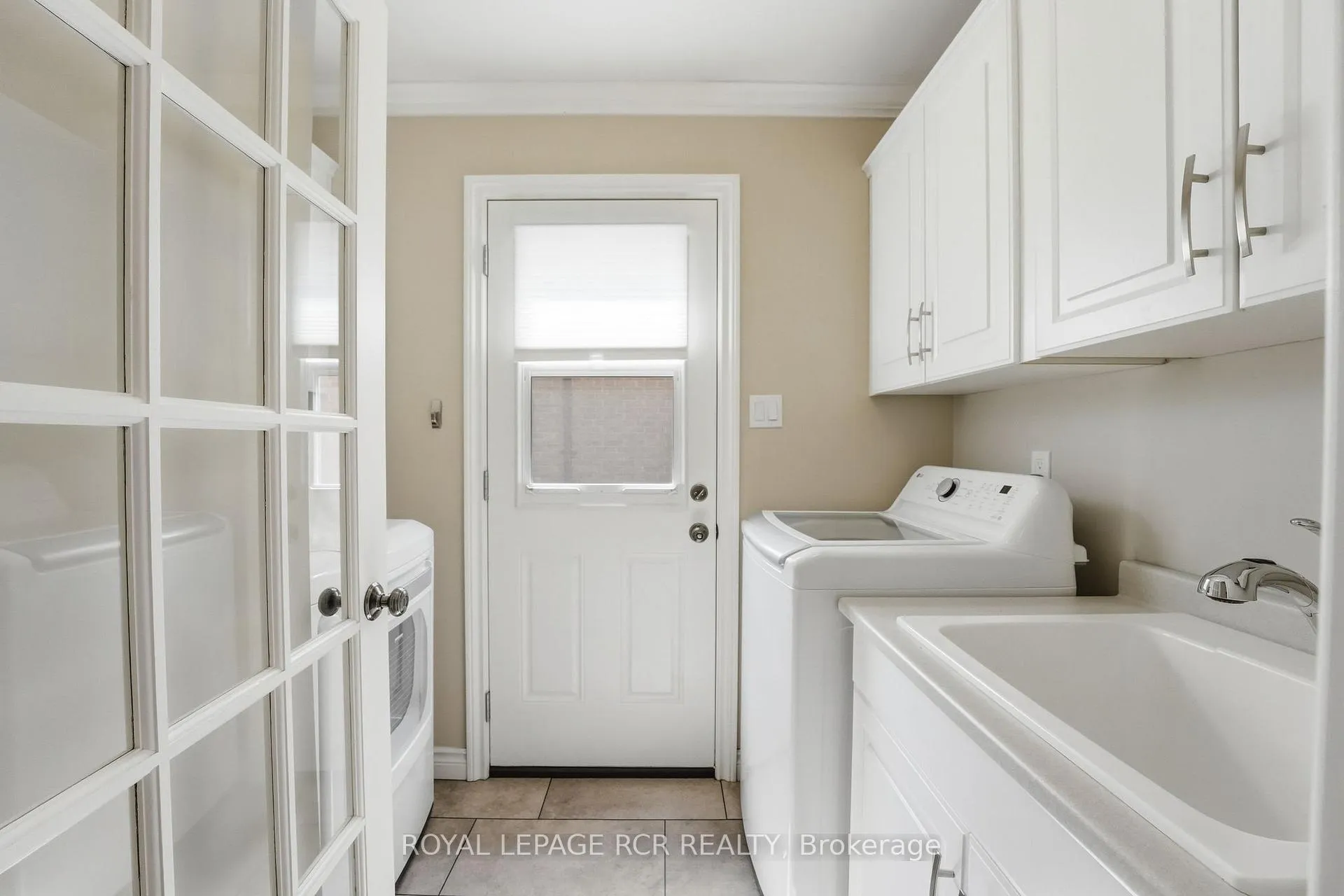Photo 19 of 40 Moffat Crescent, Aurora, Aurora Heights — HOMEH