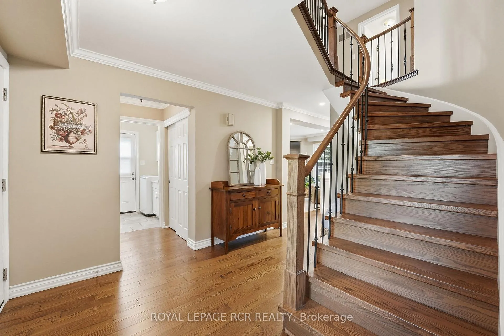 Photo 20 of 40 Moffat Crescent, Aurora, Aurora Heights — HOMEH