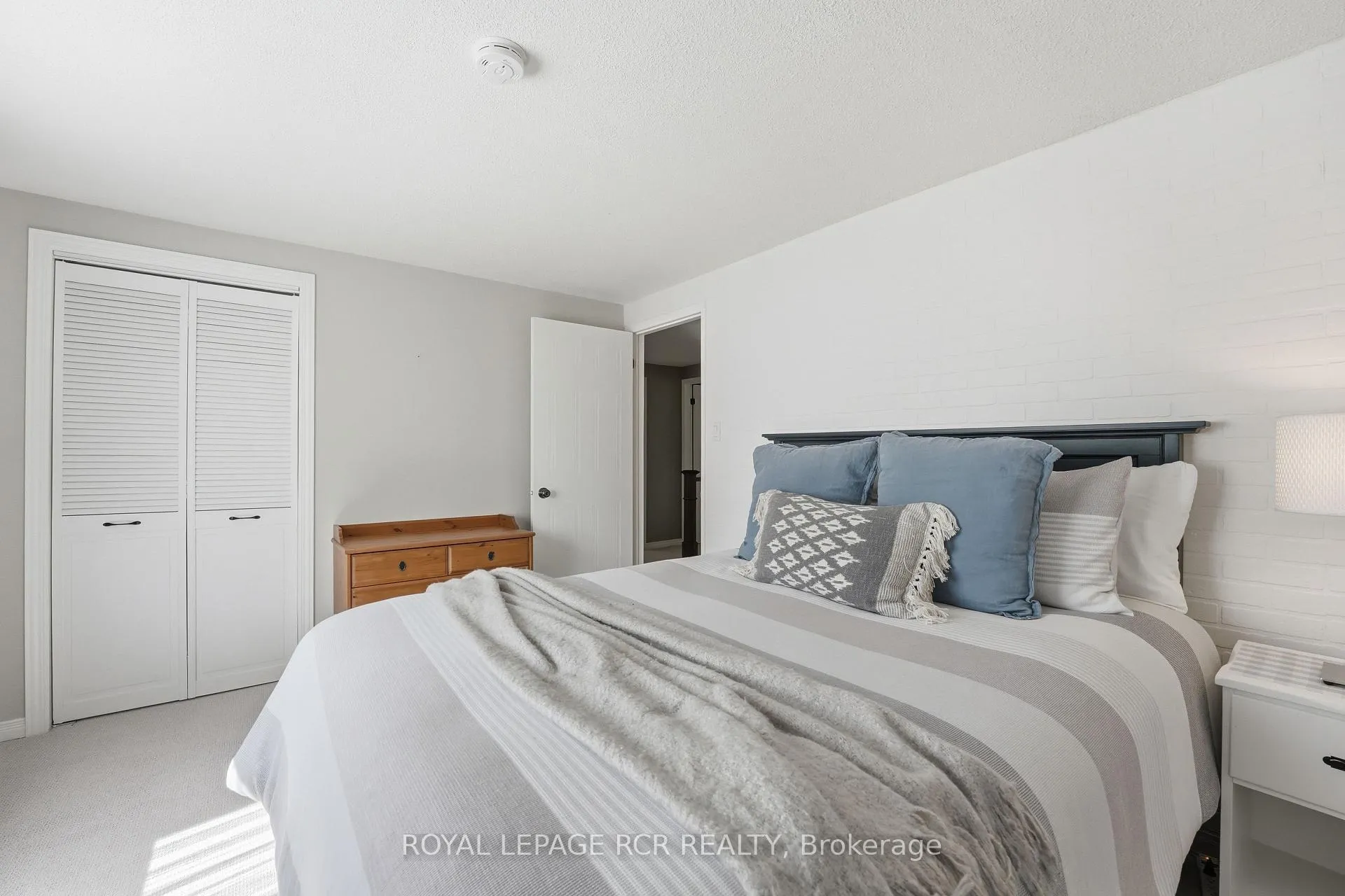 Photo 31 of 40 Moffat Crescent, Aurora, Aurora Heights — HOMEH