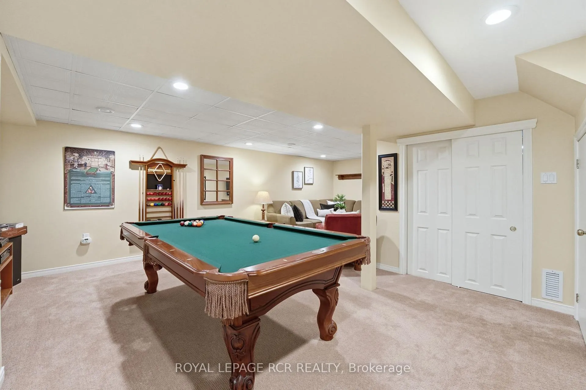 Photo 33 of 40 Moffat Crescent, Aurora, Aurora Heights — HOMEH