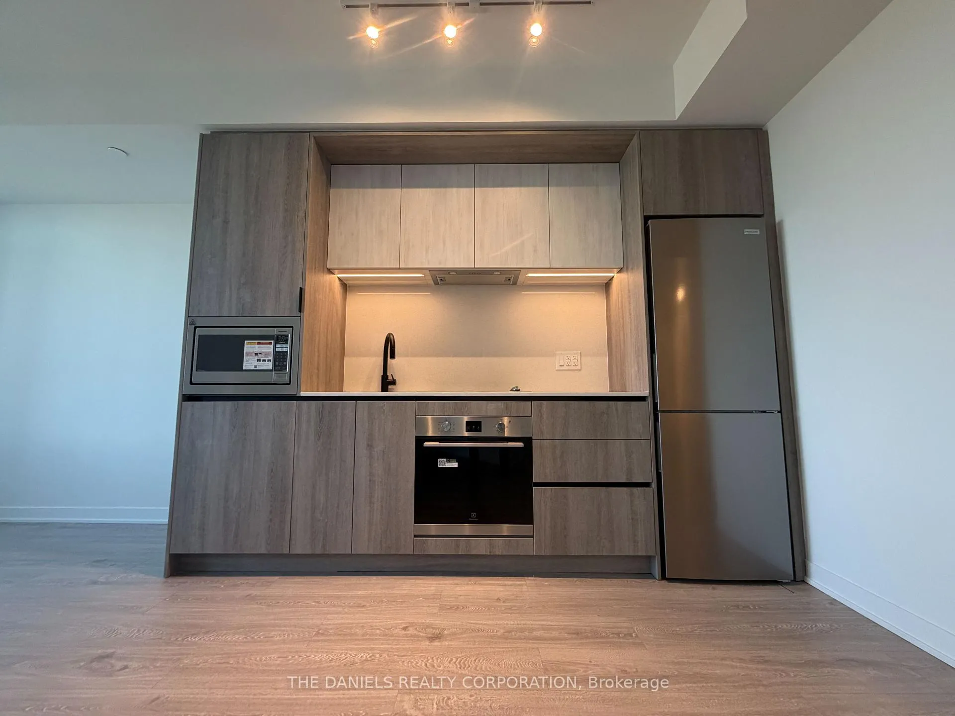 Photo 1 of Unit 2601, 2495 Eglinton Avenue E, Mississauga, Central Erin Mills — HOMEH
