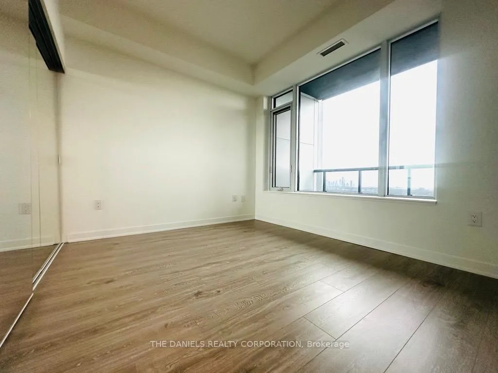 Photo 8 of Unit 2601, 2495 Eglinton Avenue E, Mississauga, Central Erin Mills — HOMEH