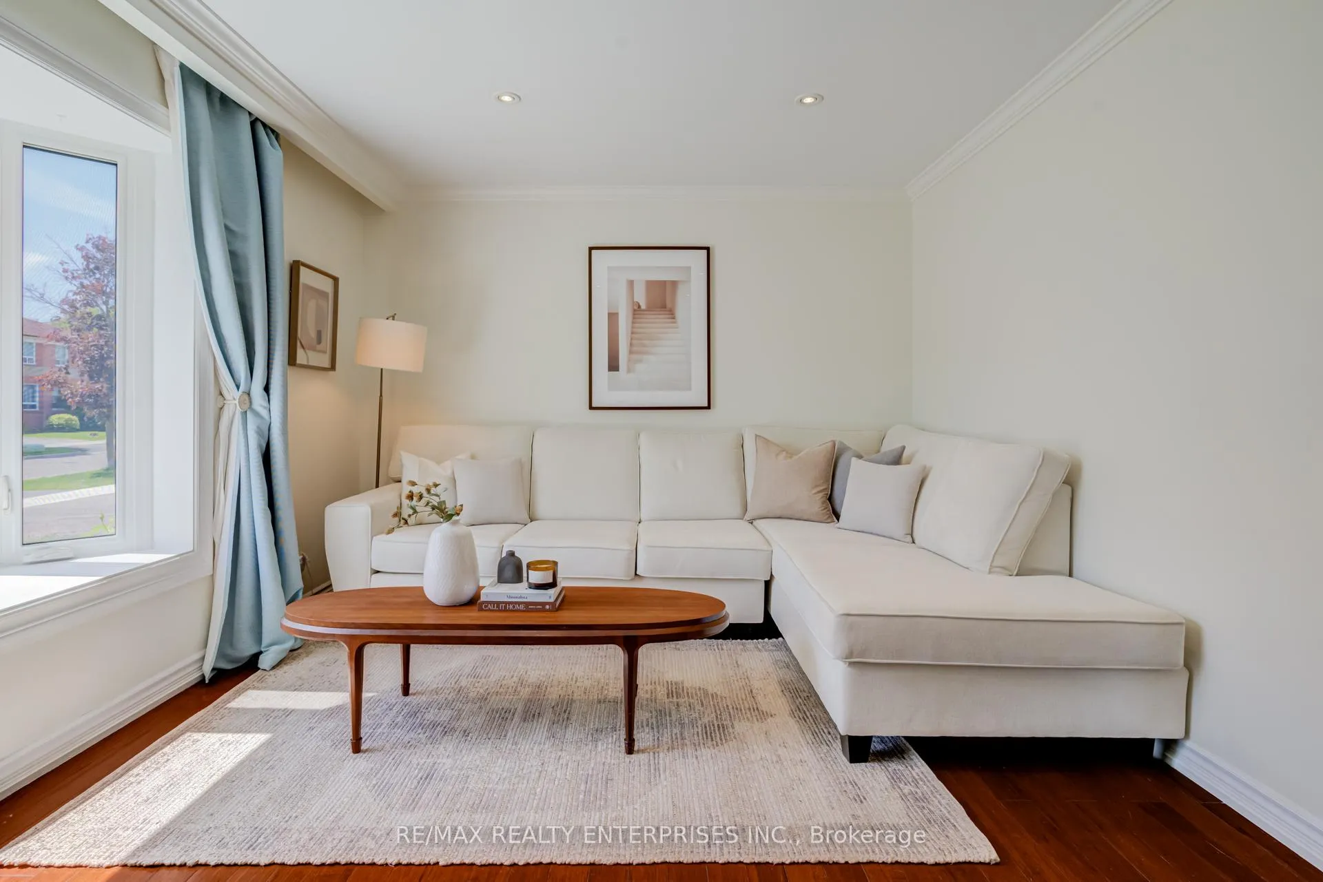 Photo 4 of 2347 Brookhurst Road, Mississauga, Clarkson — HOMEH