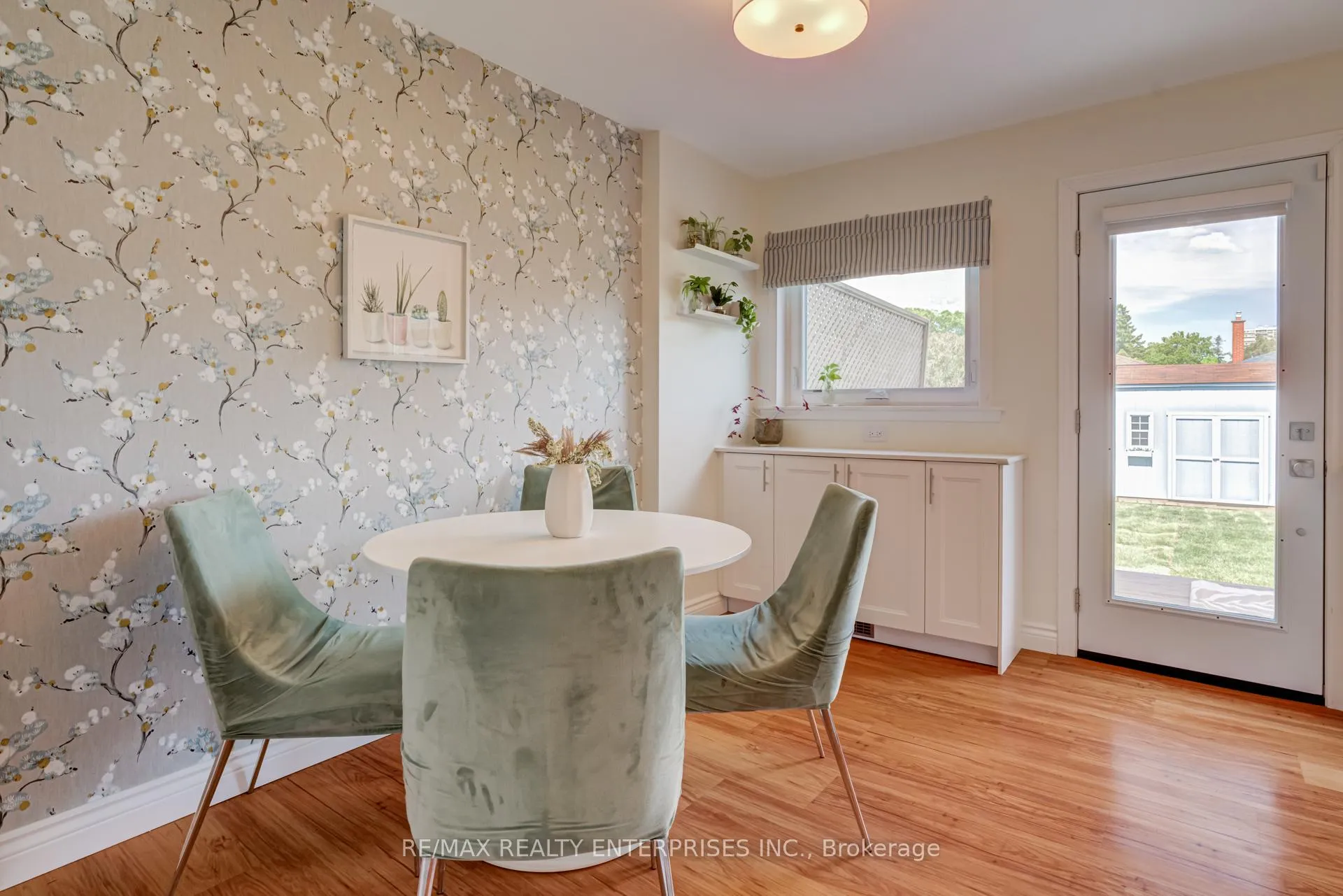 Photo 7 of 2347 Brookhurst Road, Mississauga, Clarkson — HOMEH