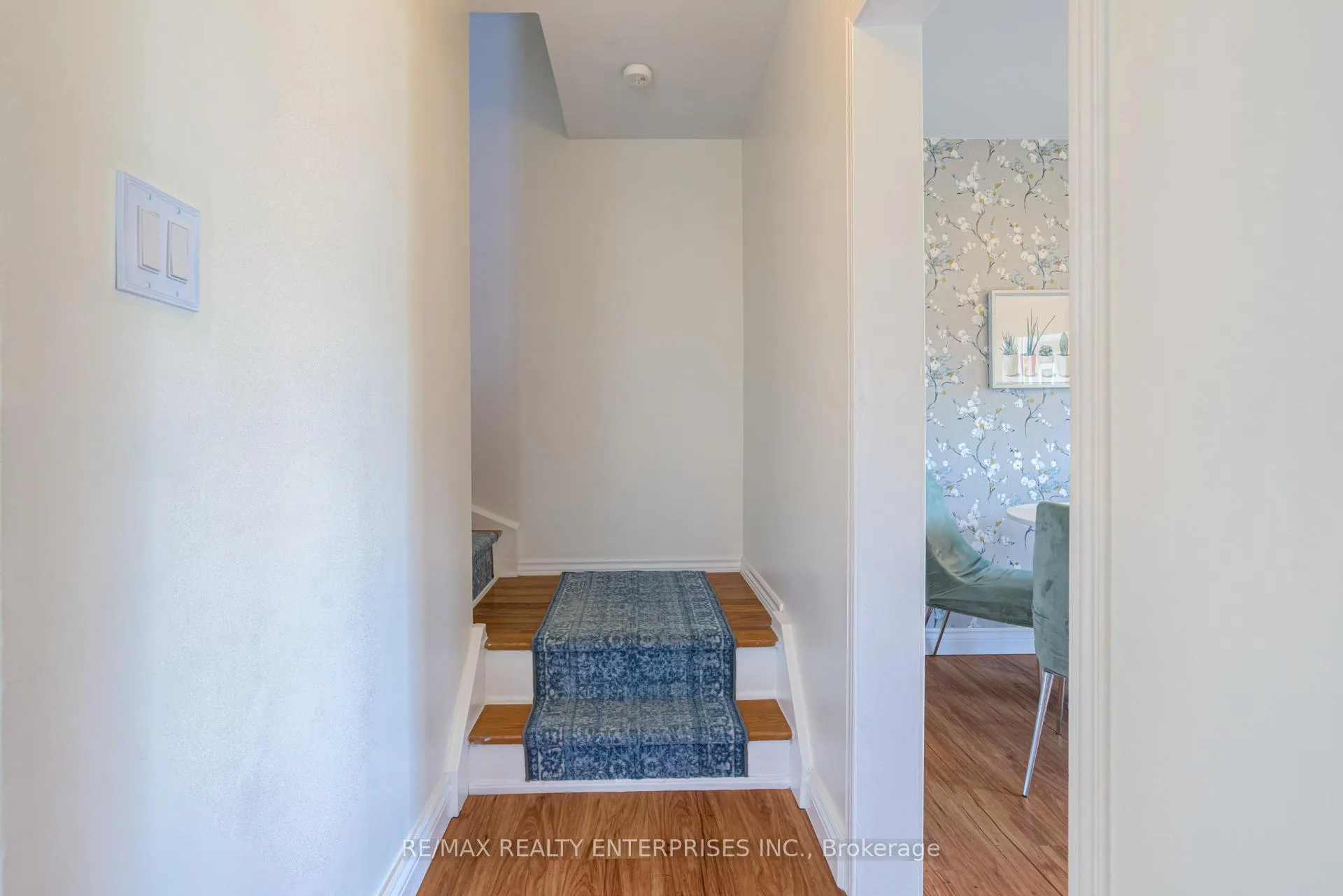 Photo 11 of 2347 Brookhurst Road, Mississauga, Clarkson — HOMEH
