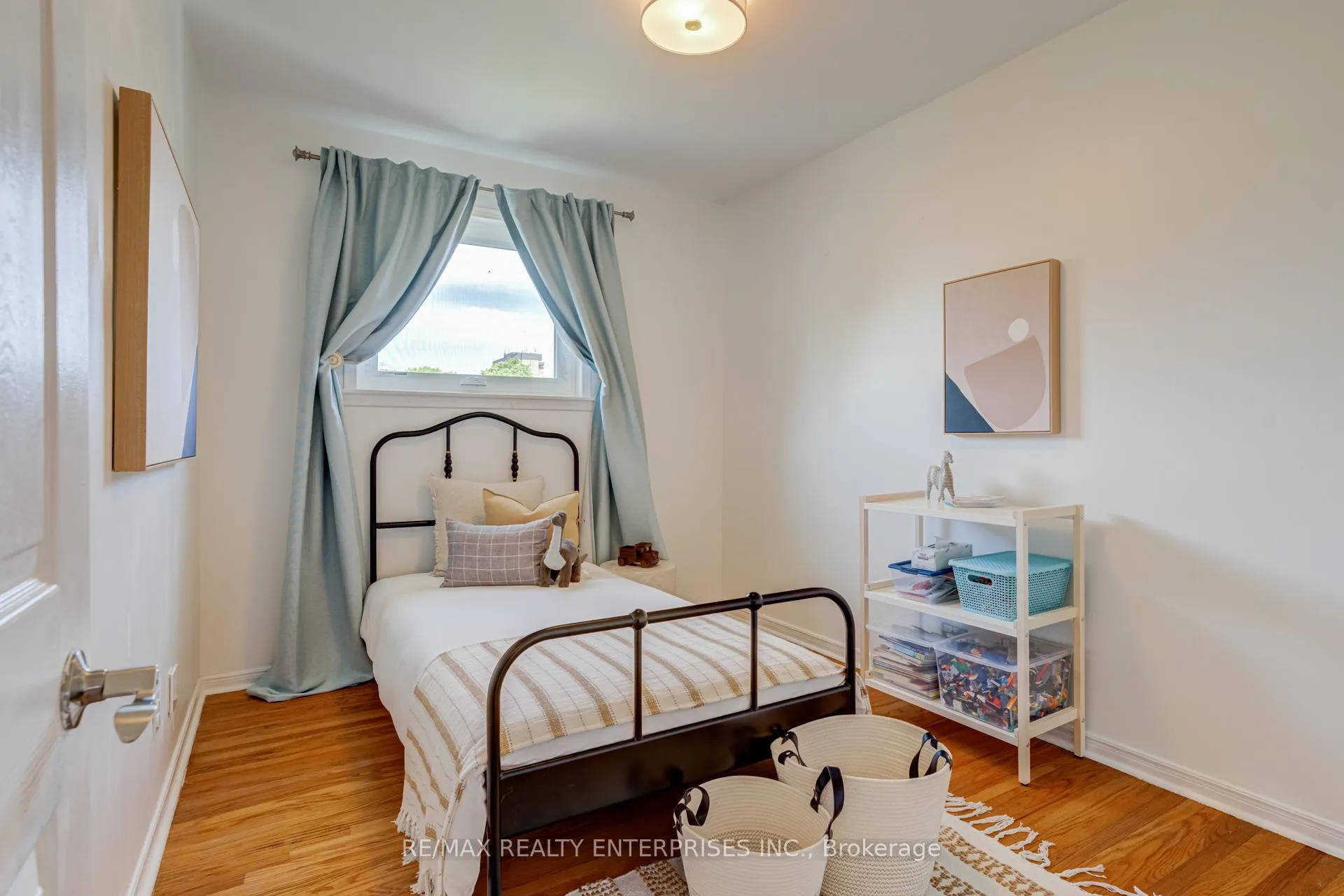 Photo 15 of 2347 Brookhurst Road, Mississauga, Clarkson — HOMEH