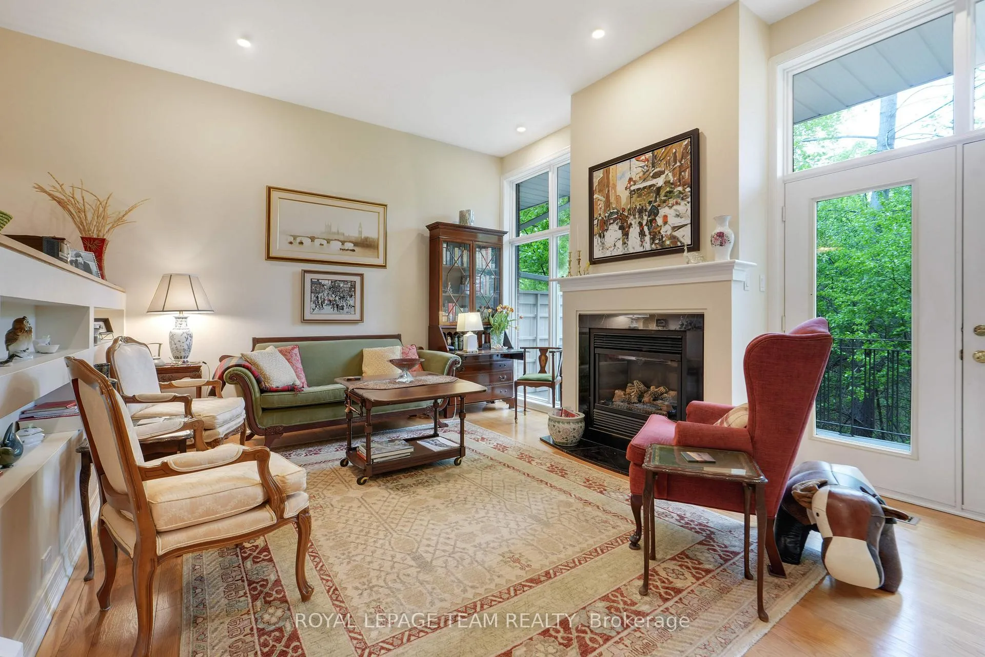 Photo 9 of 13 Oak Park Private, Ottawa, Westboro North — HOMEH