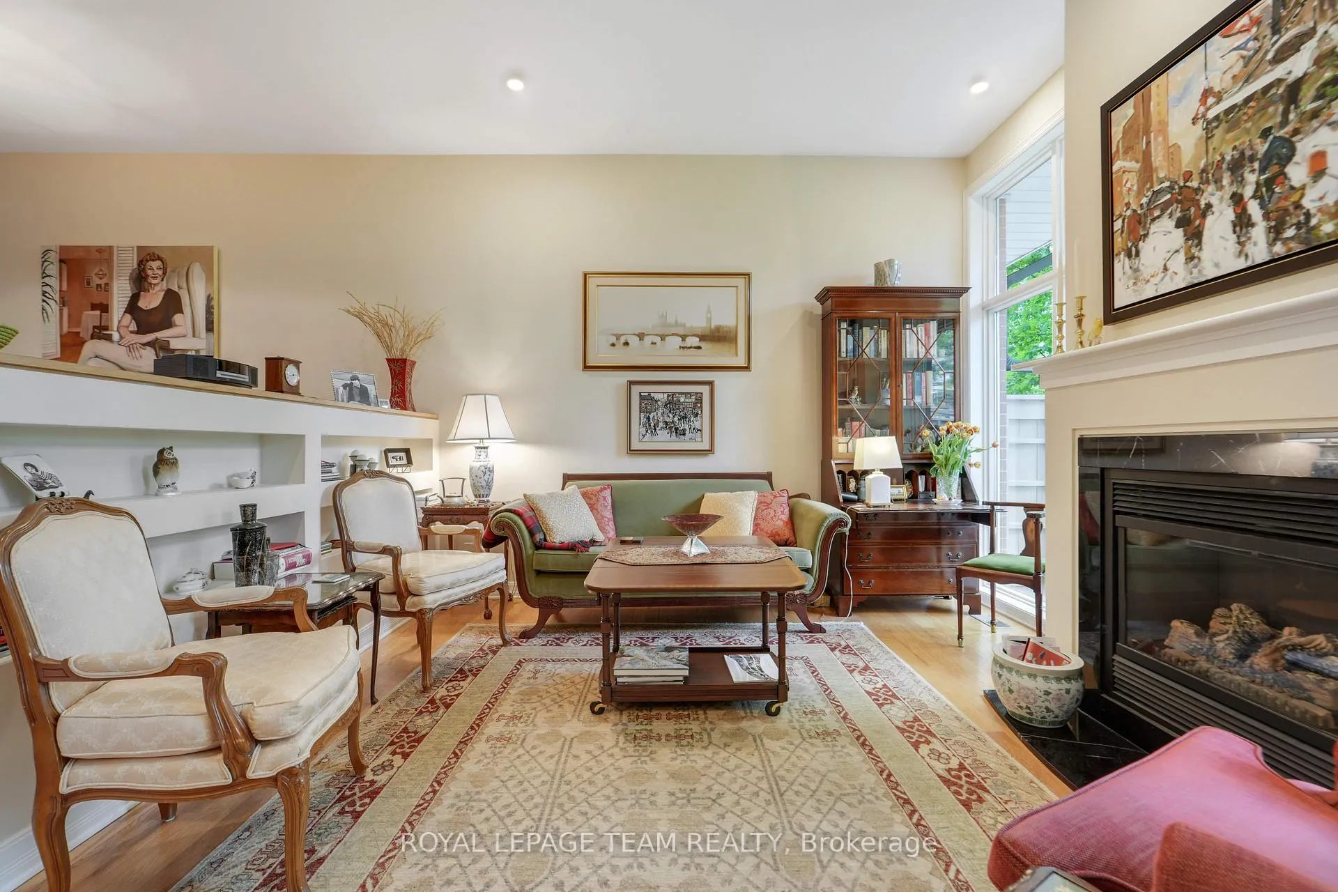 Photo 10 of 13 Oak Park Private, Ottawa, Westboro North — HOMEH