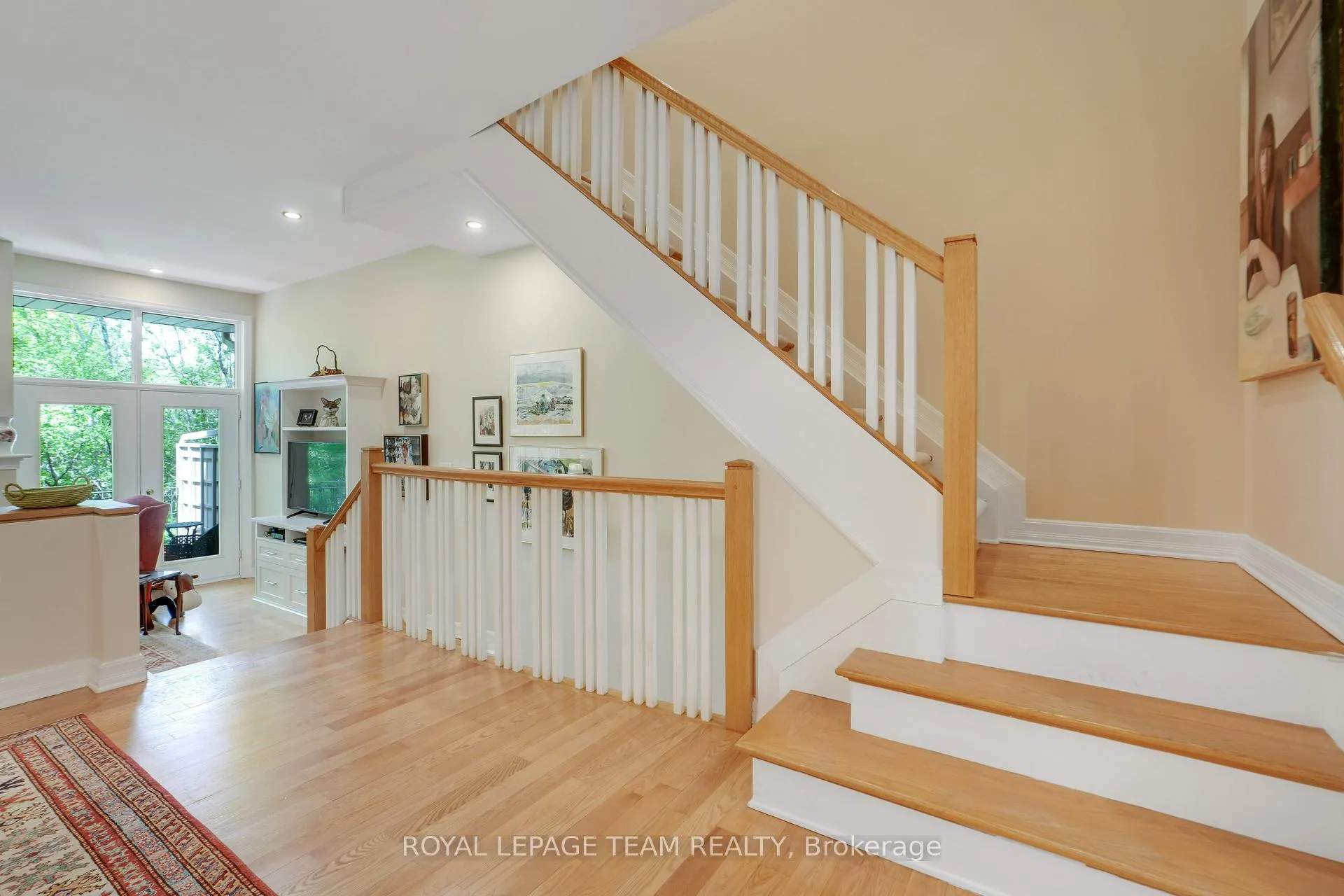 Photo 12 of 13 Oak Park Private, Ottawa, Westboro North — HOMEH