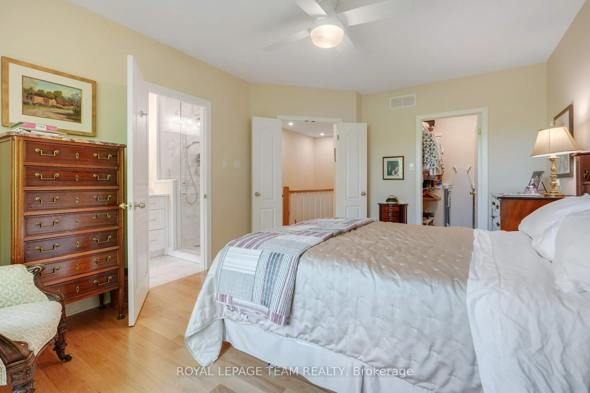 Photo 21 of 13 Oak Park Private, Ottawa, Westboro North — HOMEH
