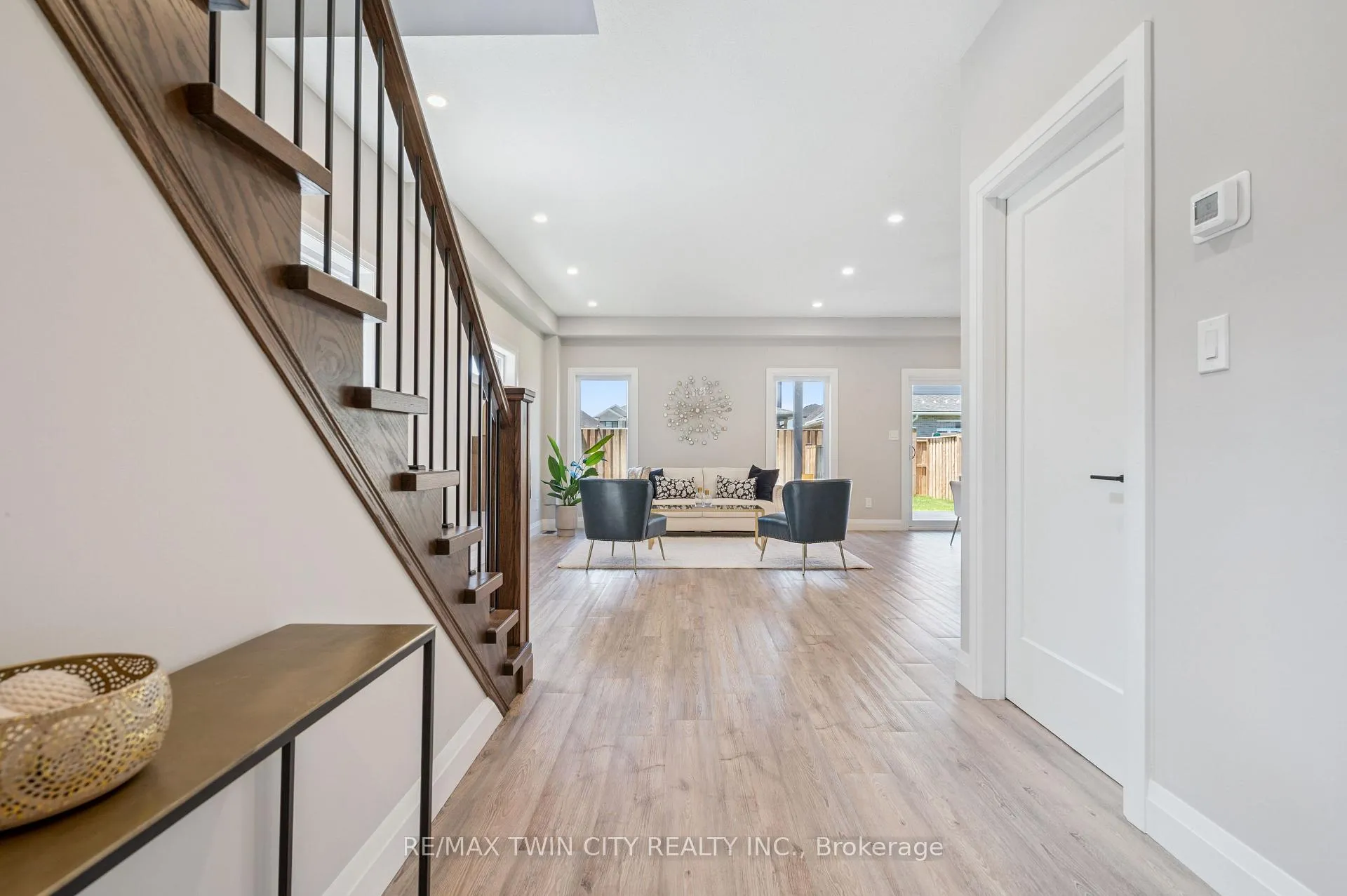 Photo 5 of 207 Timber Trail Road, Wellesley — HOMEH